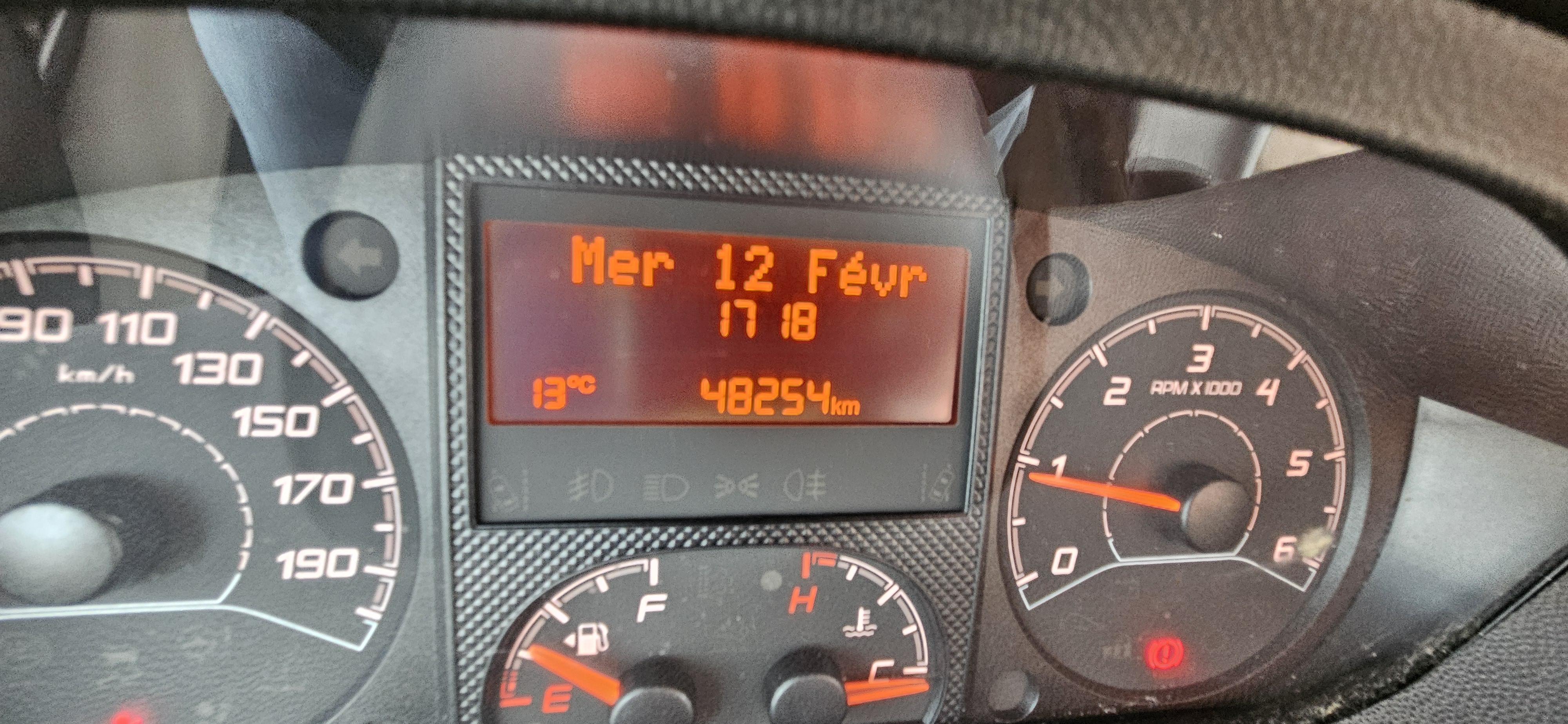  - 14 - BAVARIA T740C CLASS 