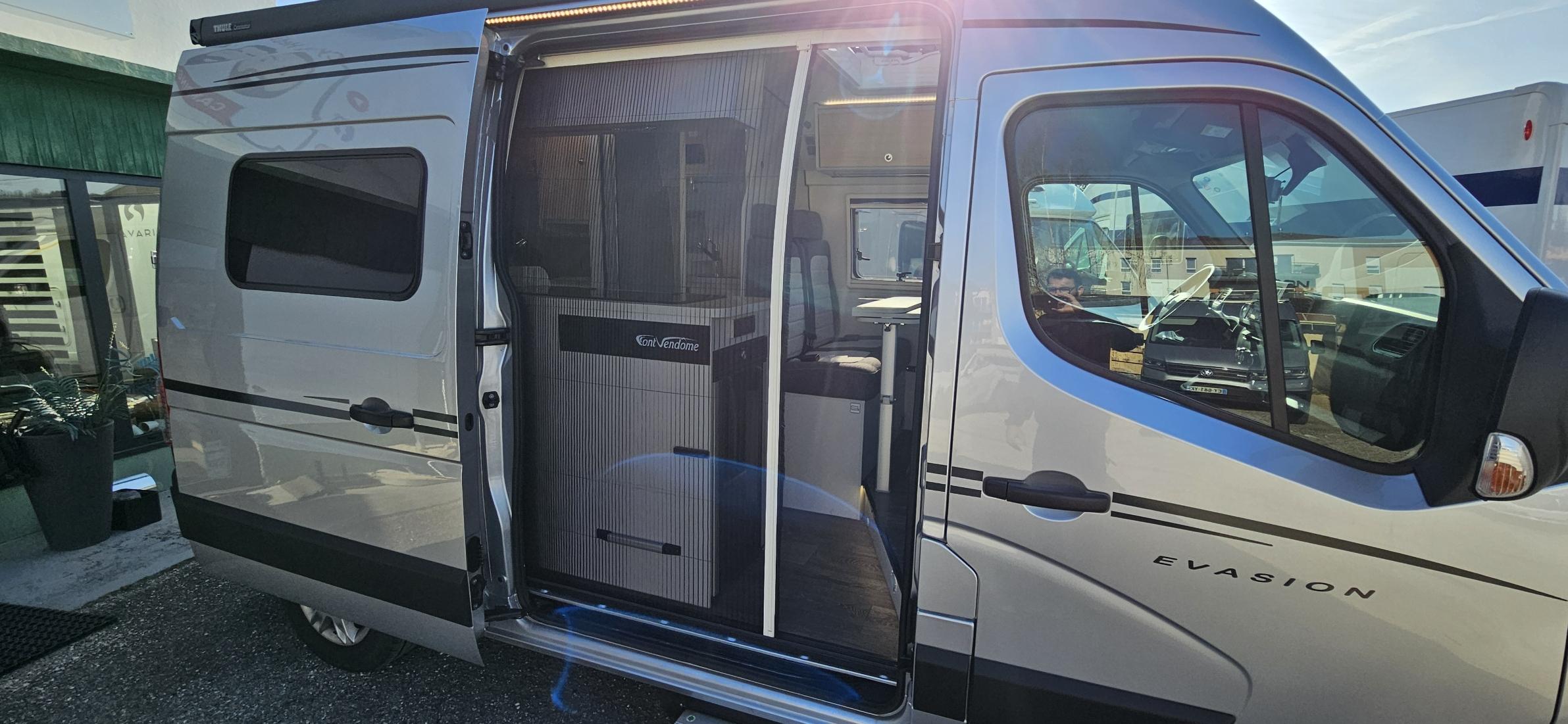  - 17 - FONT VENDOME MASTERVAN XS 
