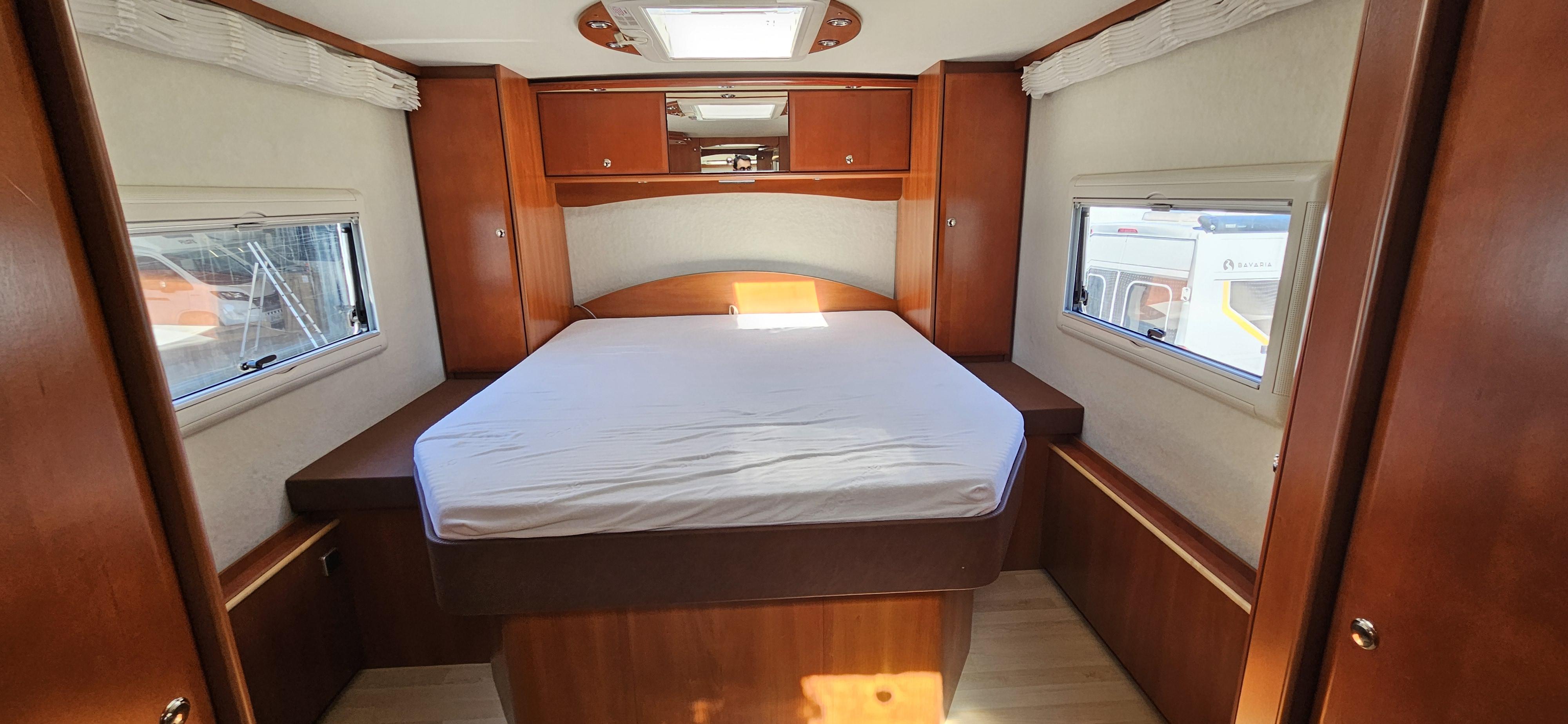  - 15 - CONCORDE LINER 990 MS 