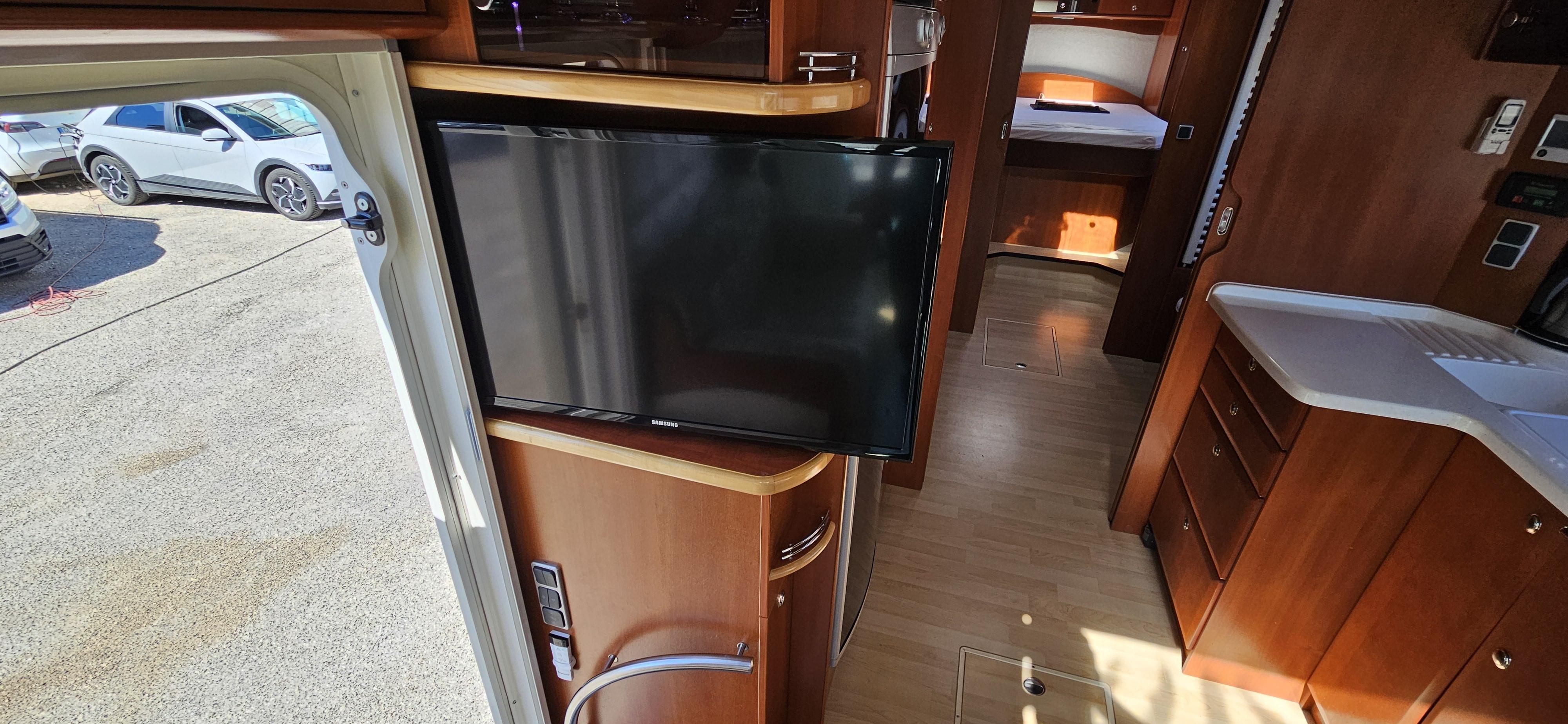  - 23 - CONCORDE LINER 990 MS 