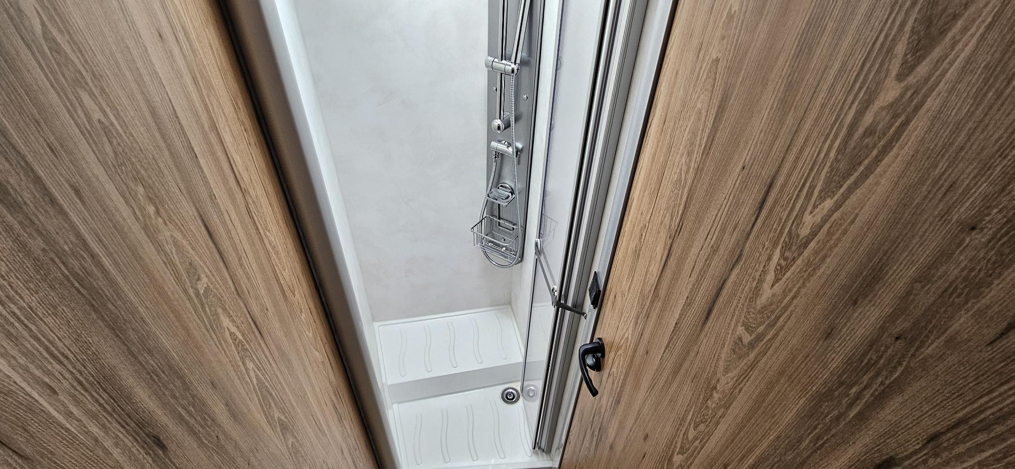  - 16 - BAVARIA T 726 FC NOMADE 