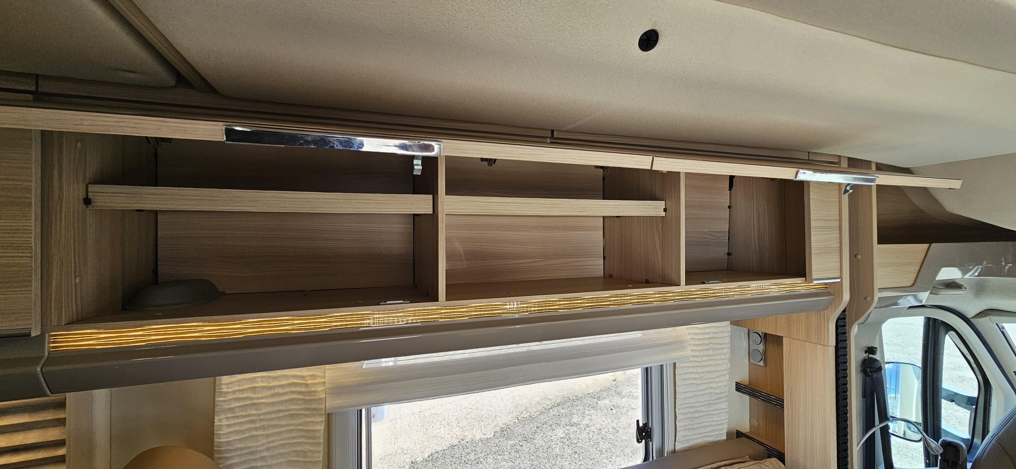  - 15 - BURSTNER IXEO IT 734 