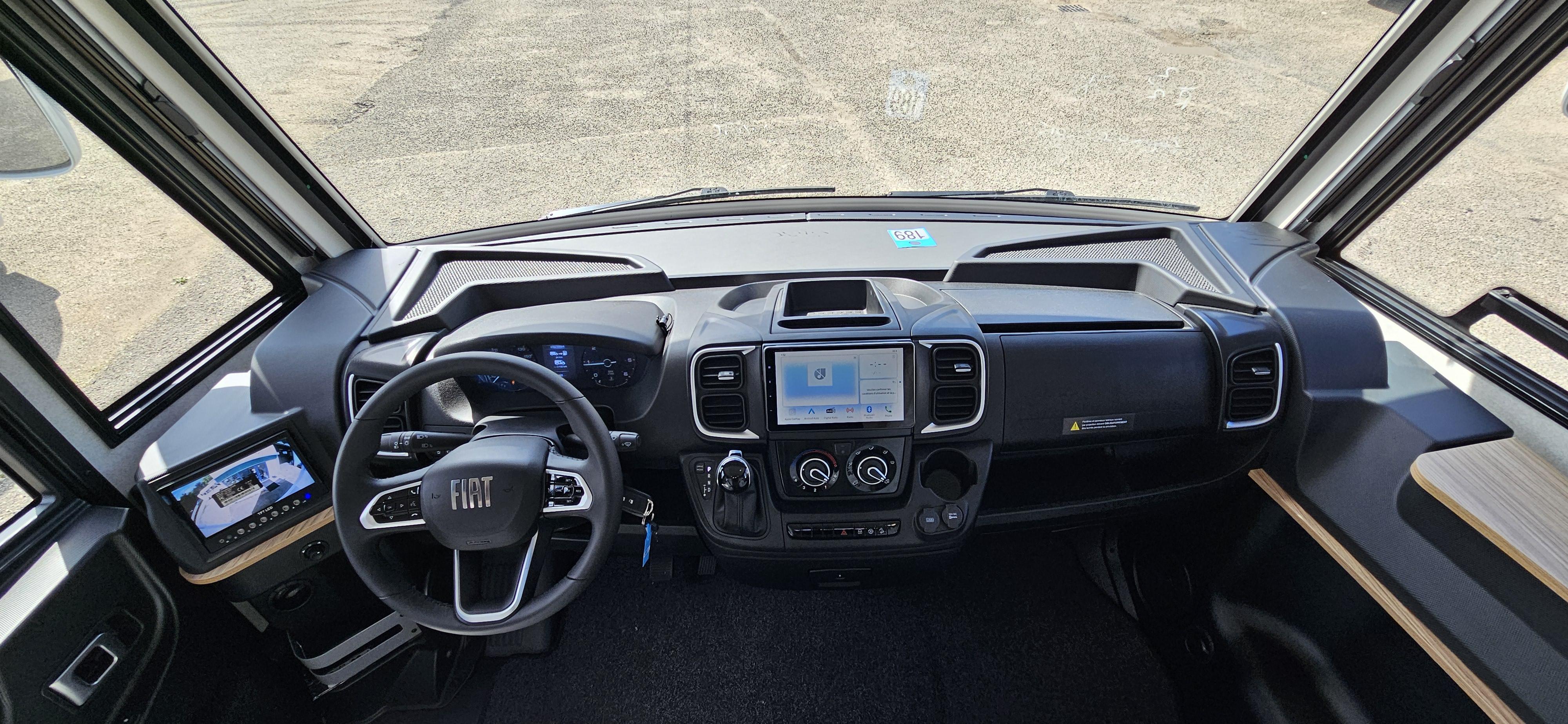  - 14 - BAVARIA I 740 FGJ NOMADE 