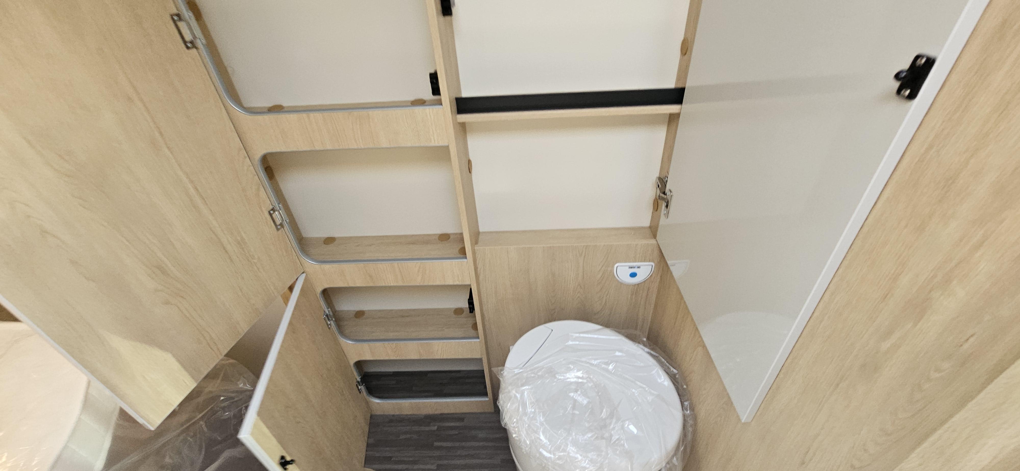  - 18 - CI MANOA 66L XT 