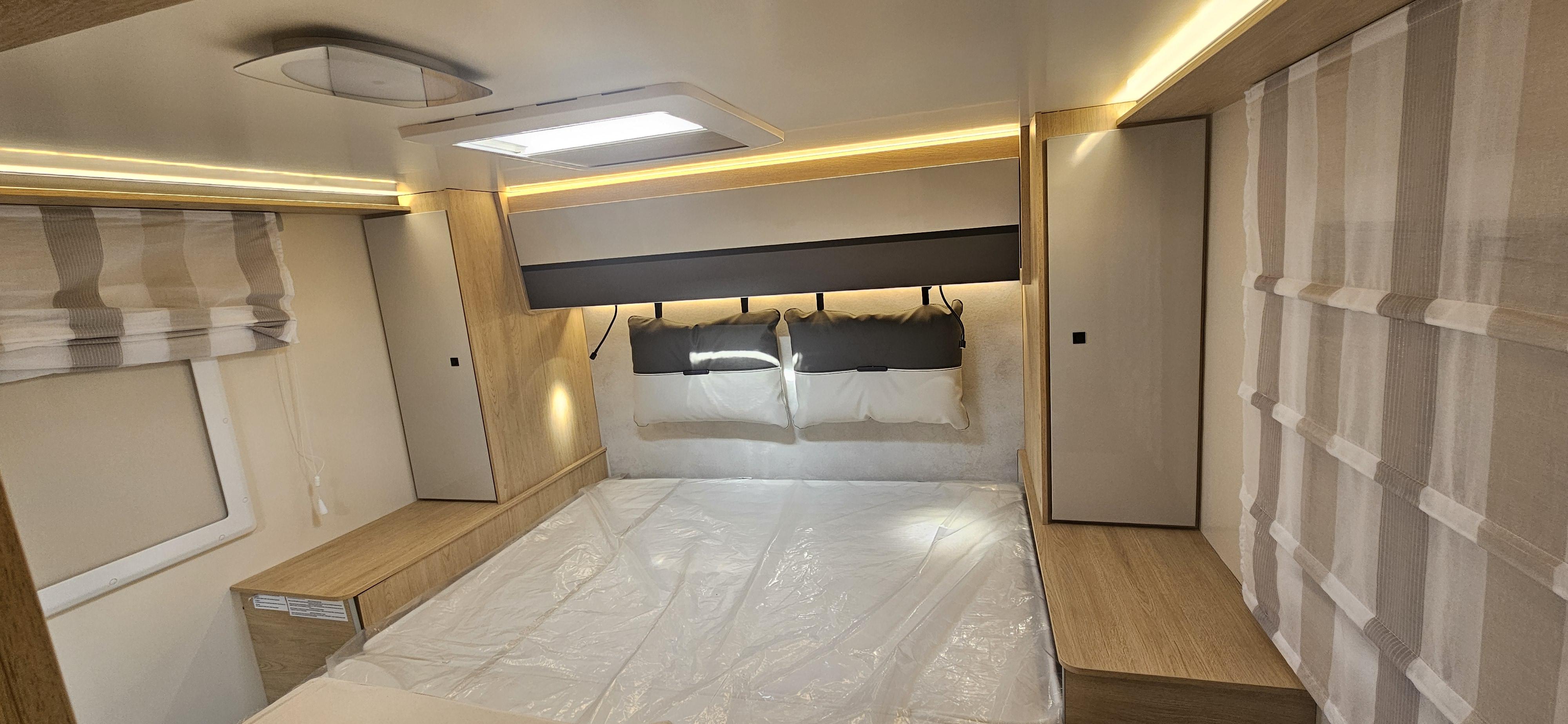  - 28 - CI MANOA 66L XT 