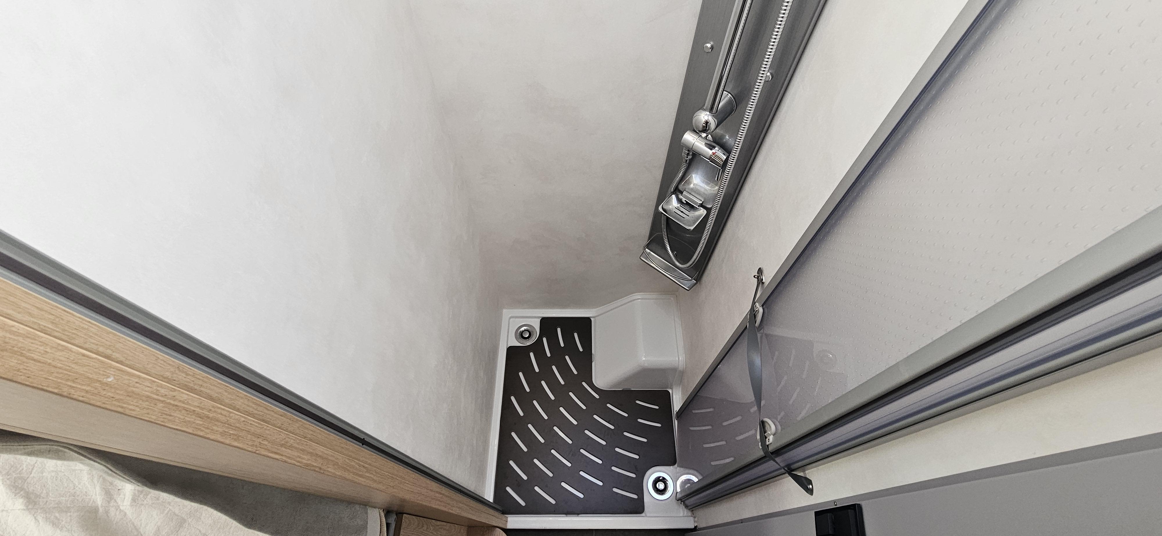  - 11 - BAVARIA QWEST 696G EDITION SPECIALE 