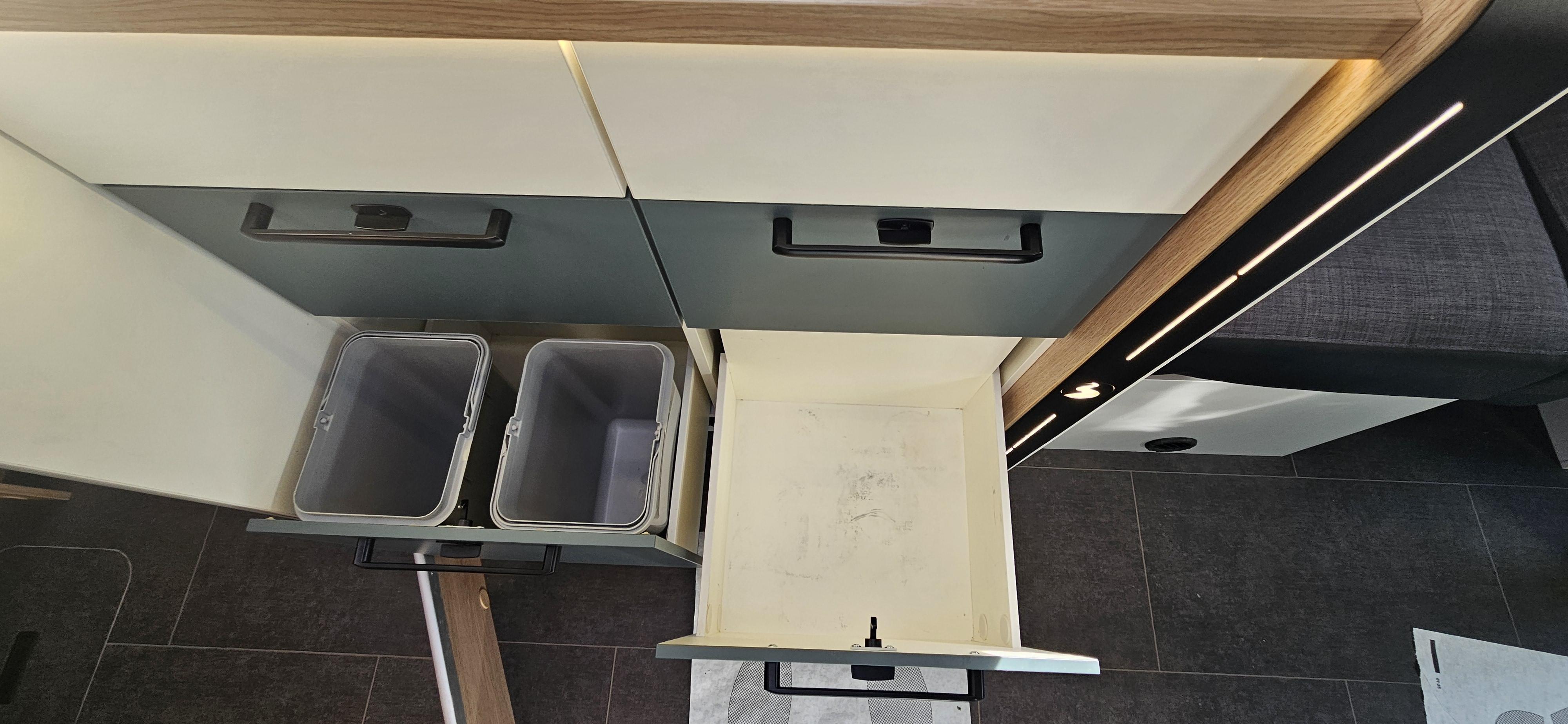  - 12 - BAVARIA QWEST 696G EDITION SPECIALE 