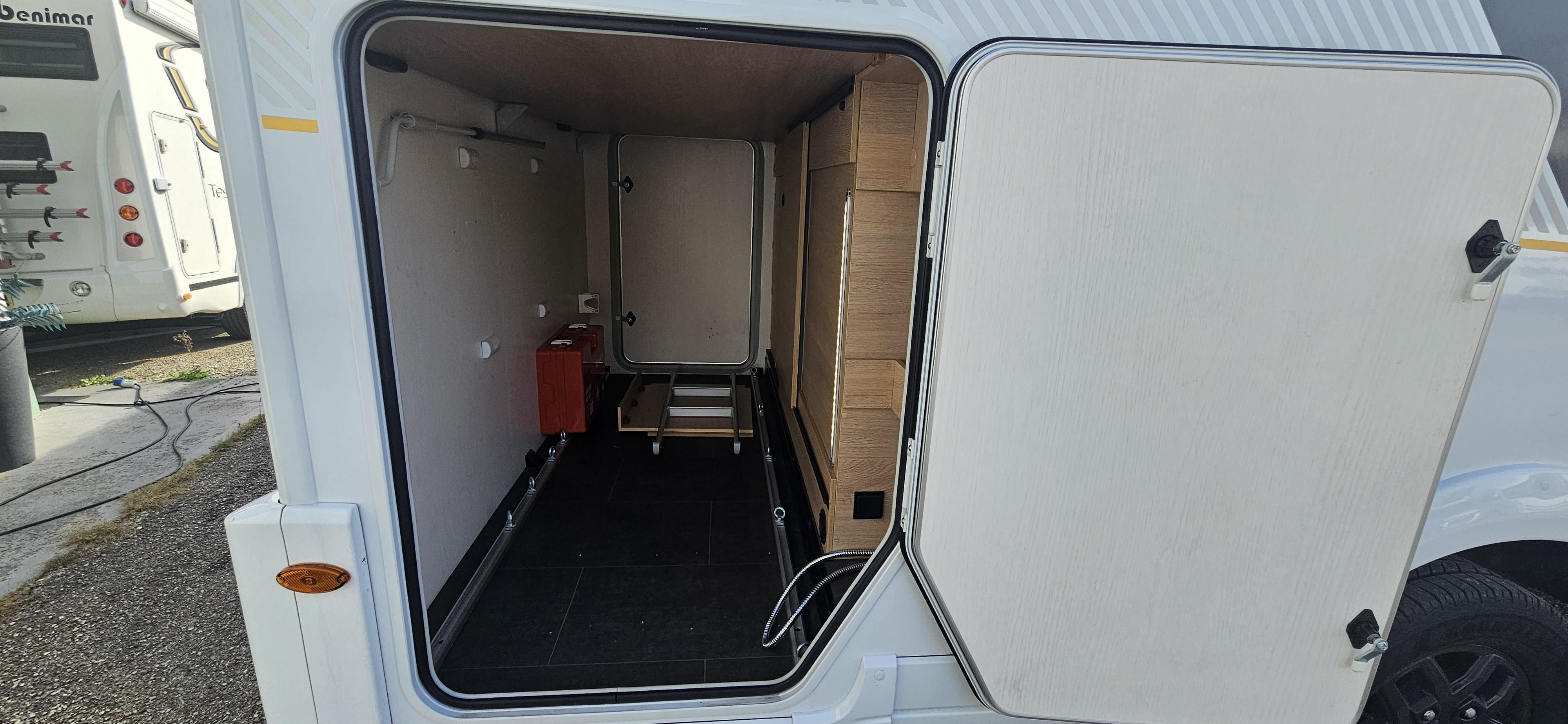  - 32 - BAVARIA QWEST 696G EDITION SPECIALE 