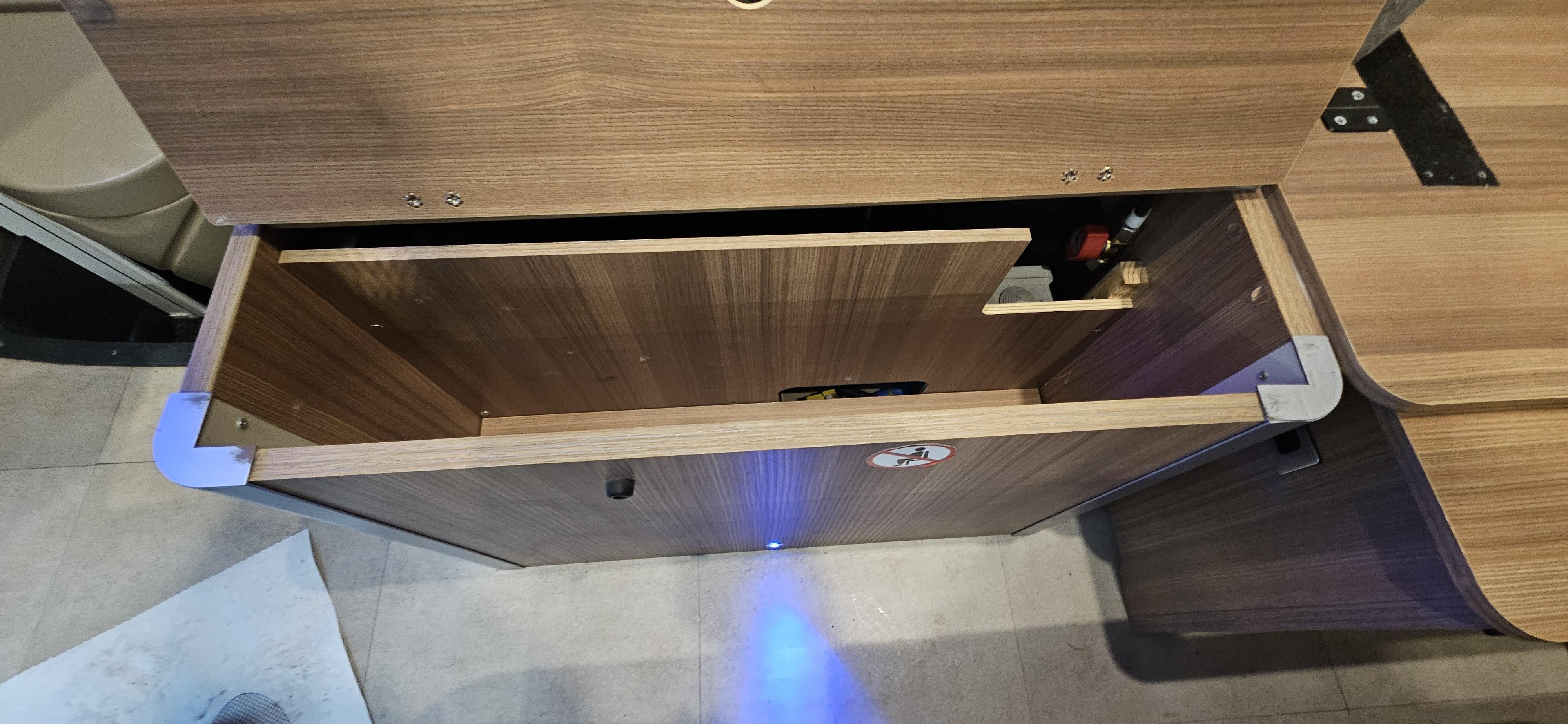  - 4 - CHALLENGER MAGEO 100 