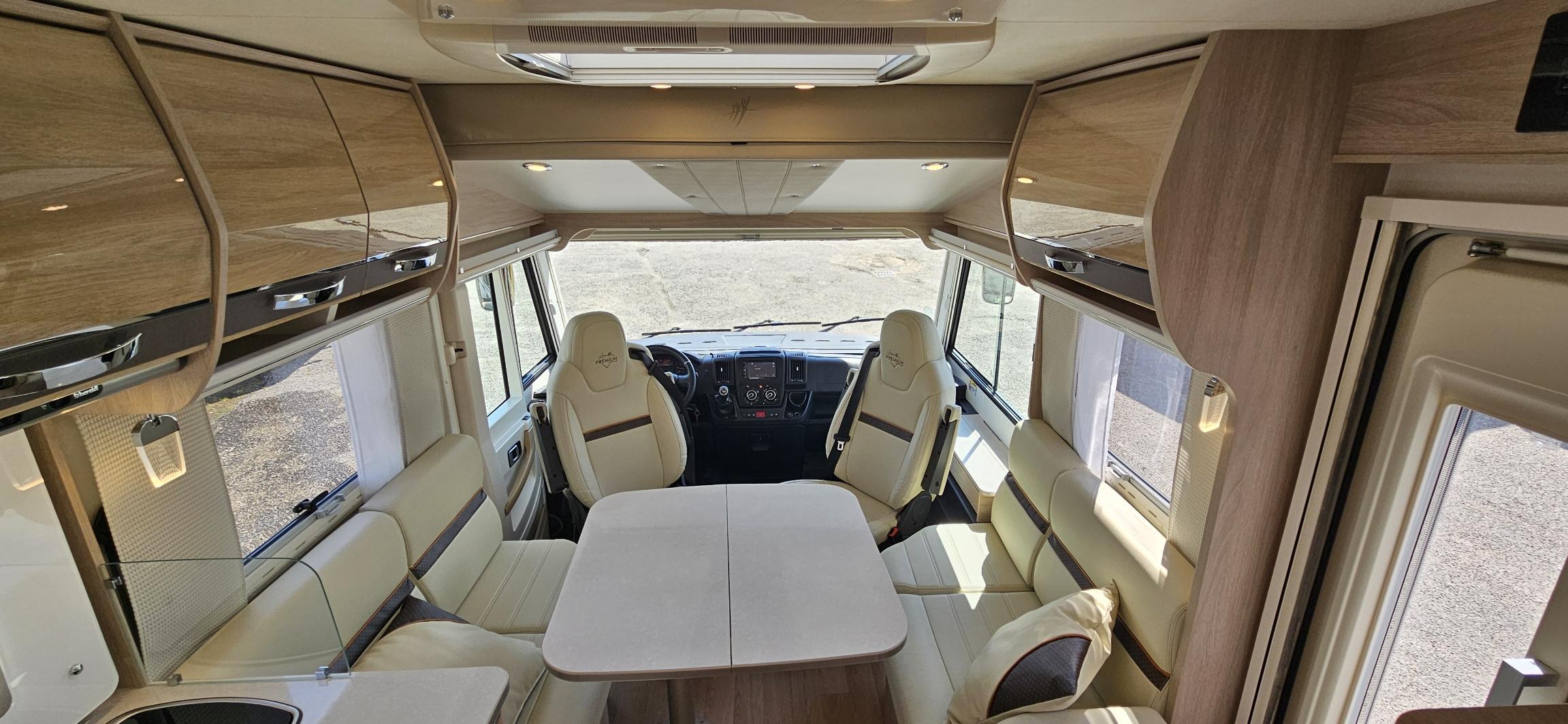  - 2 - RAPIDO 8066 DF PREMIUM EDITION 