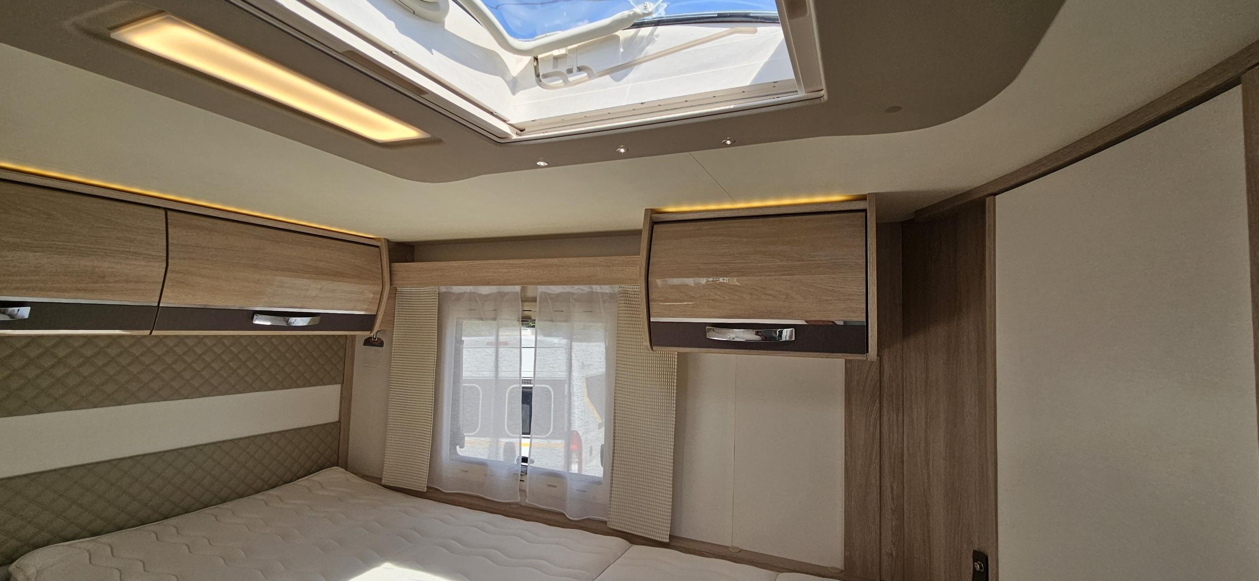  - 10 - RAPIDO 8066 DF PREMIUM EDITION 