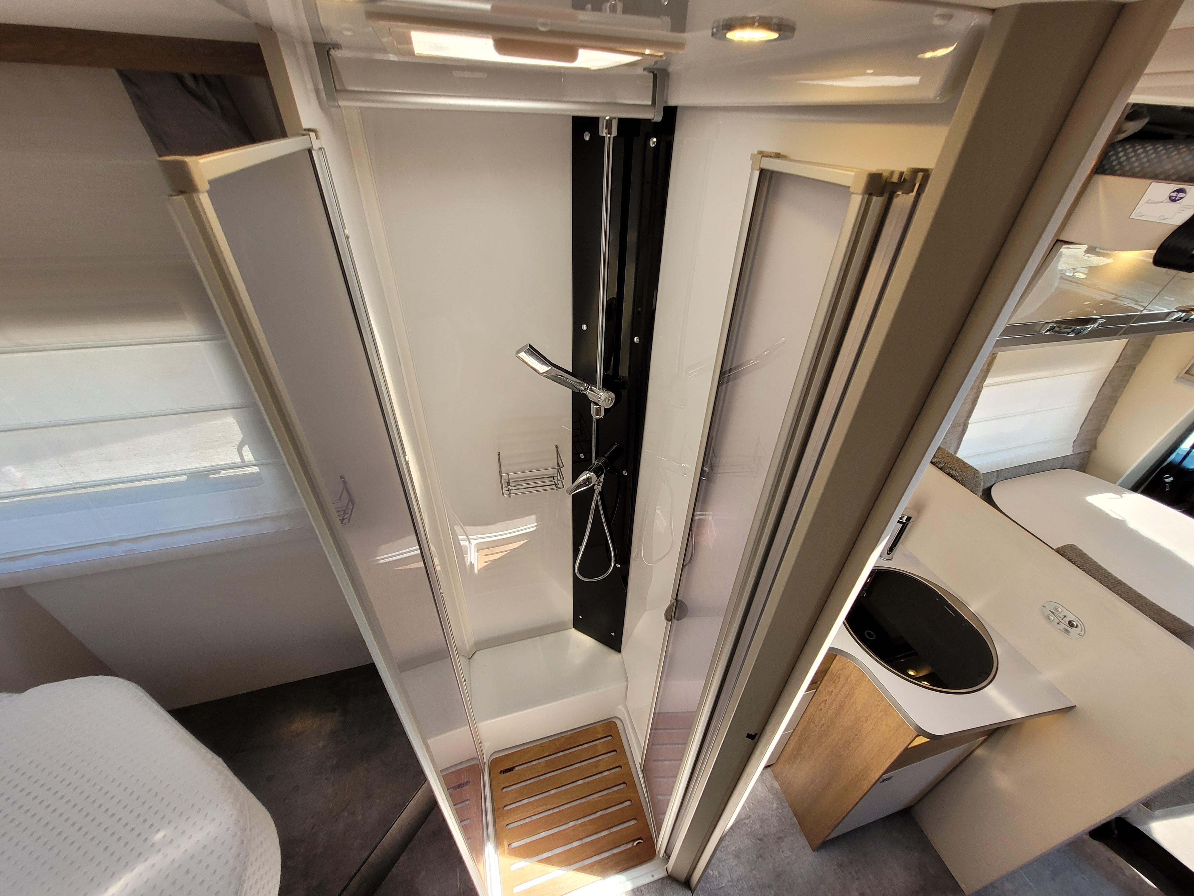  - 13 - DETHLEFFS TREND T 7057 DBL 