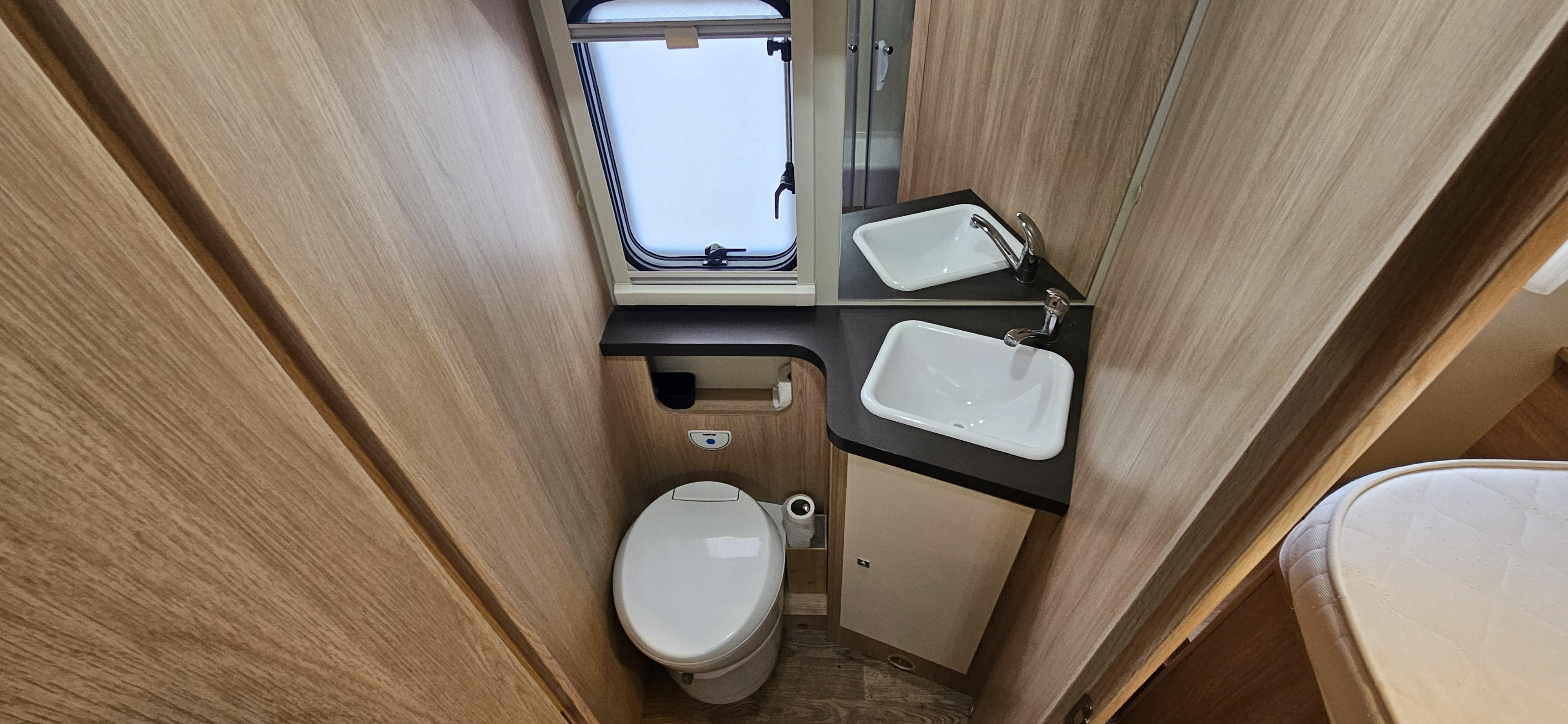  - 22 - GIOTTILINE SIENA 390 PRIVILEGE 