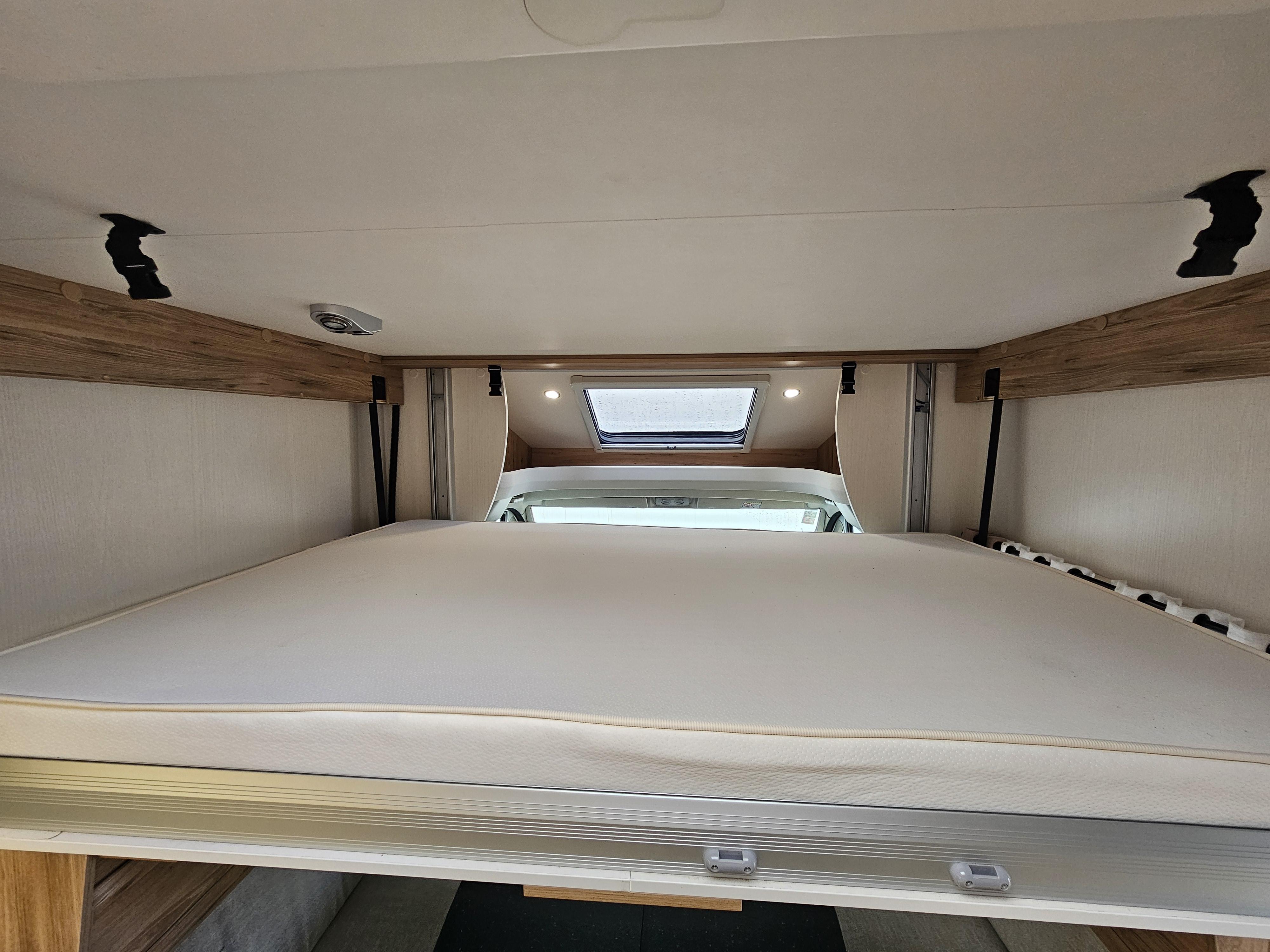  - 12 - BAVARIA T 726 P STYLE 