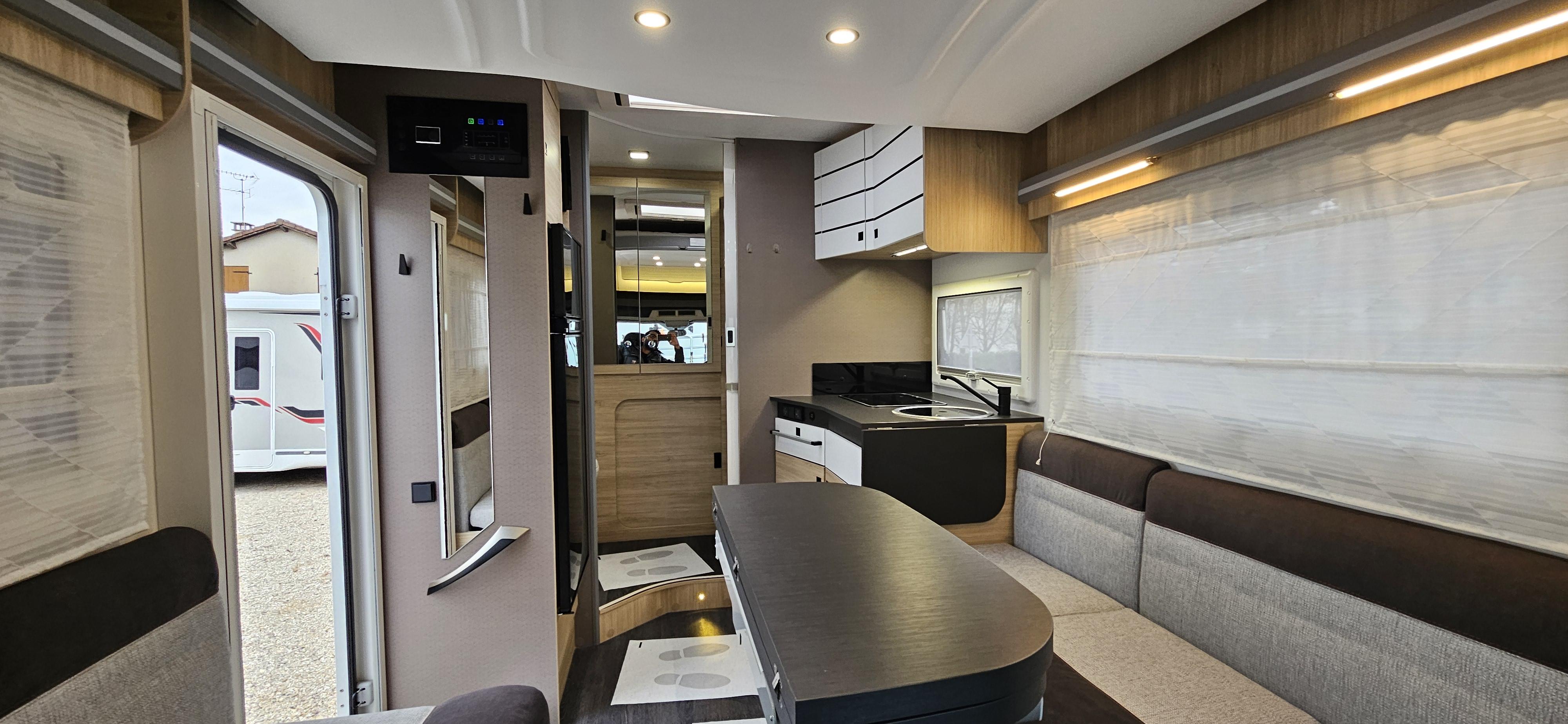  - 15 - CHAUSSON 650 FIRST LINE 