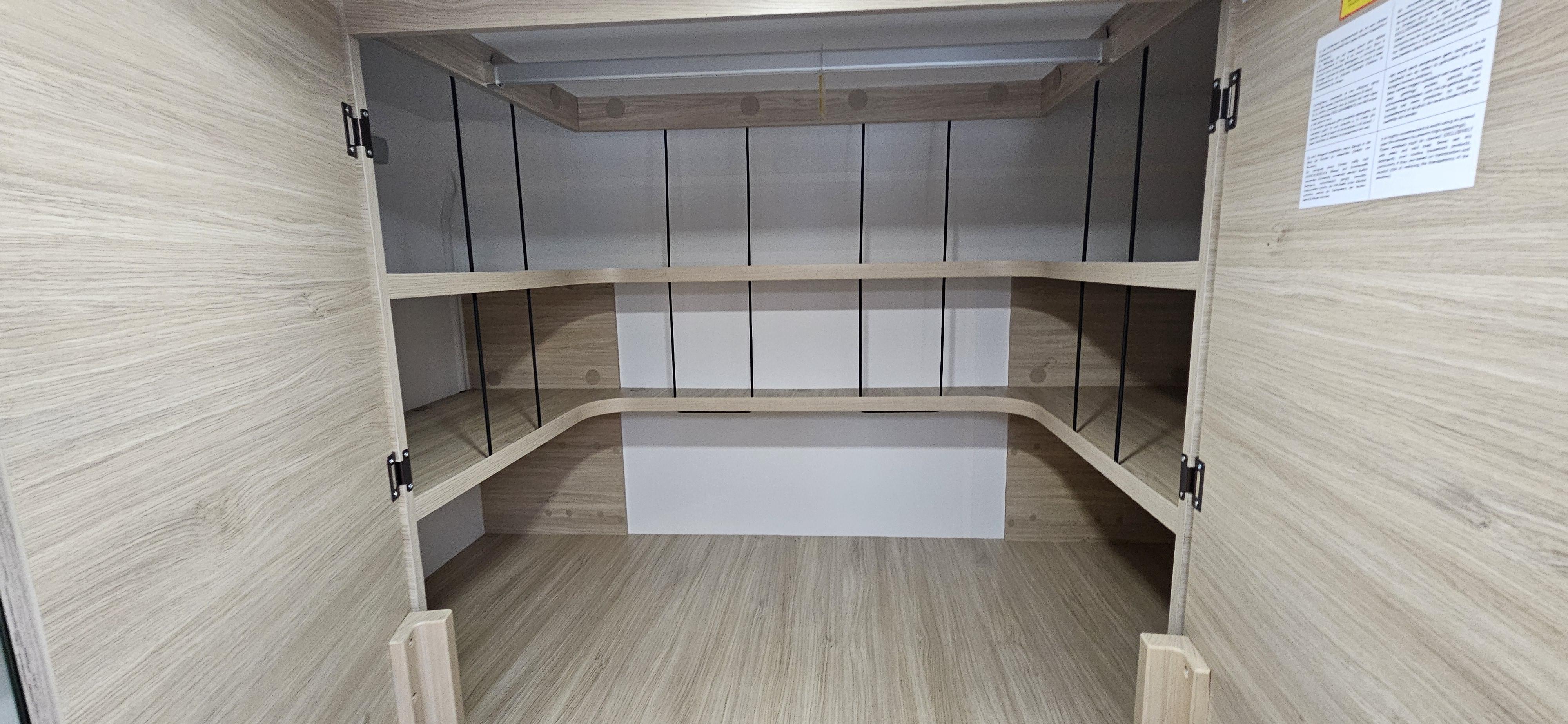  - 23 - CHAUSSON 650 FIRST LINE 