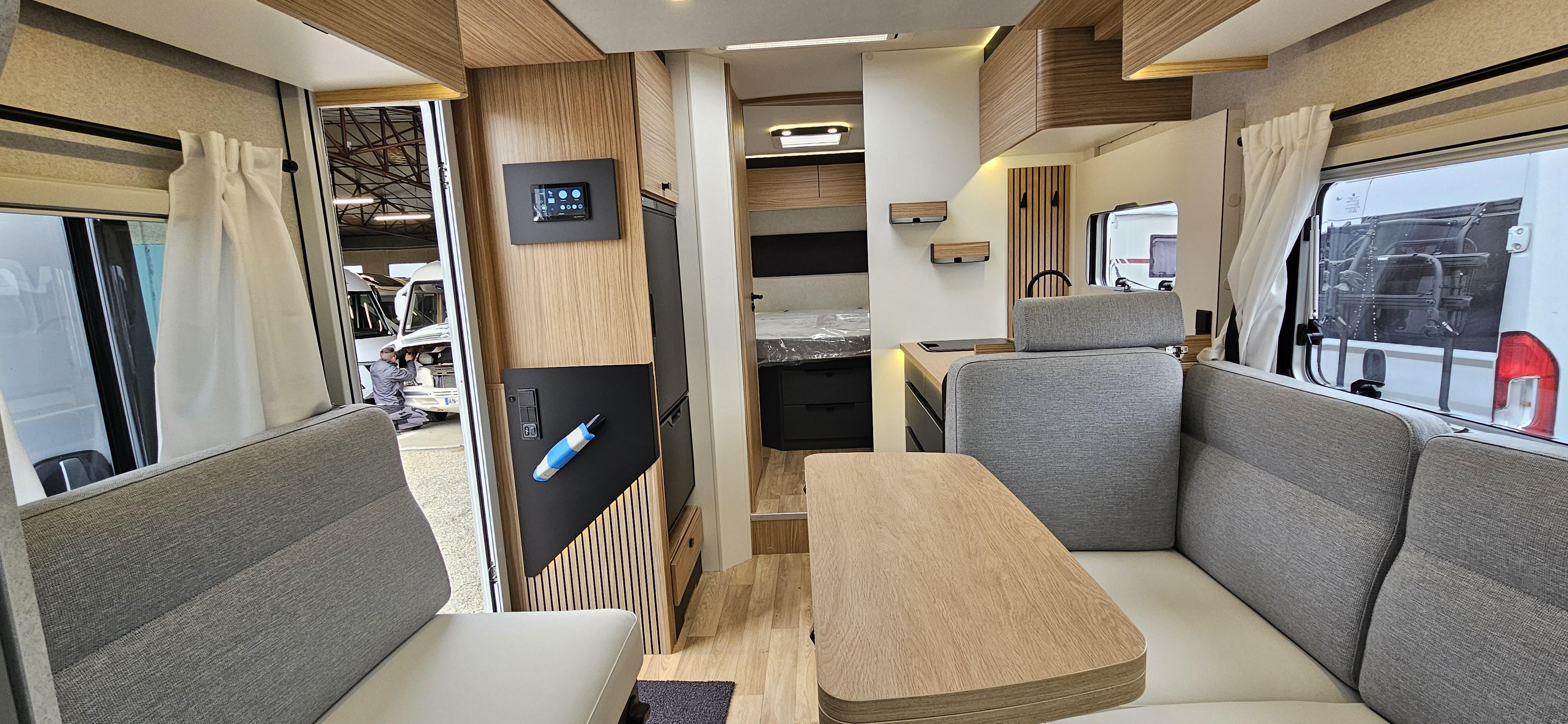  - 12 - BAVARIA T740FC  NOMADE 