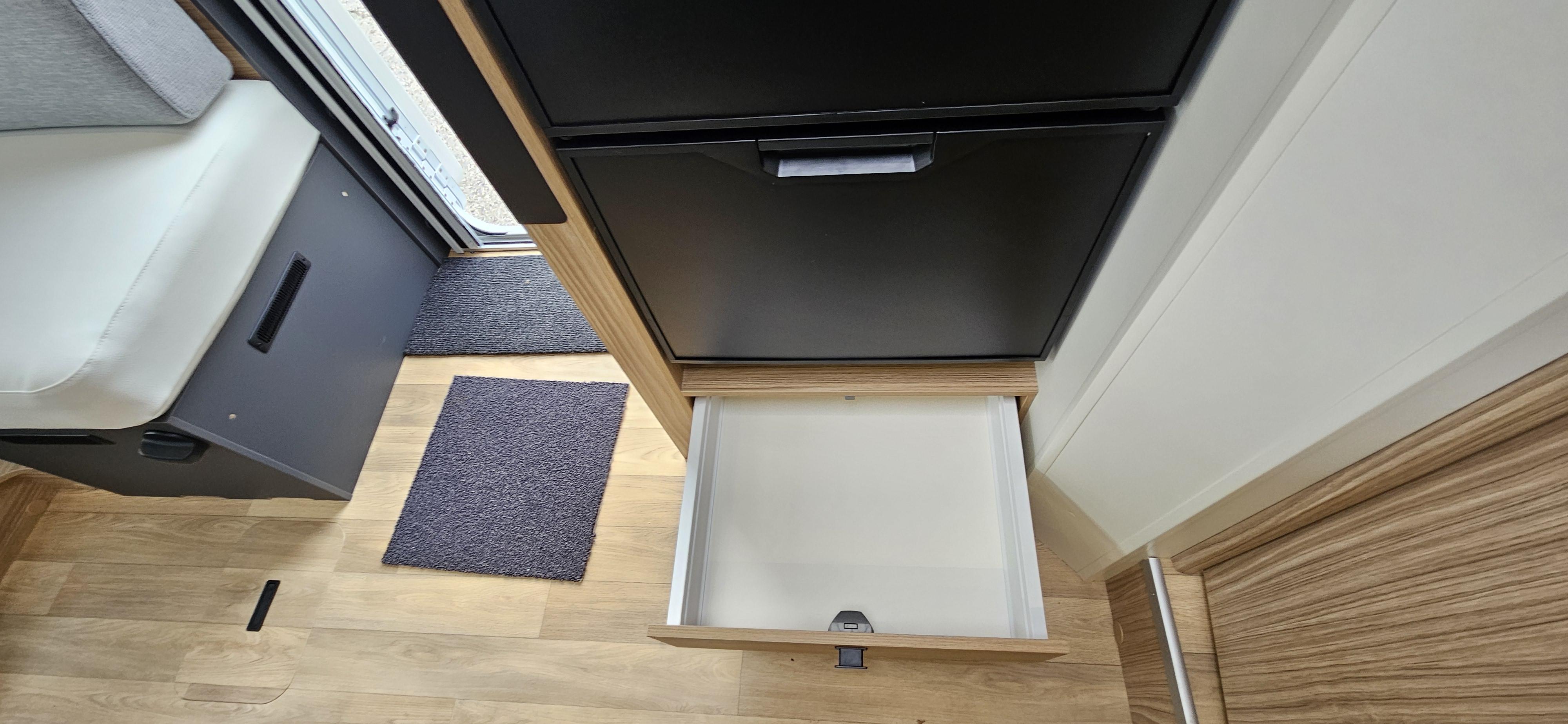  - 16 - BAVARIA T740FC  NOMADE 