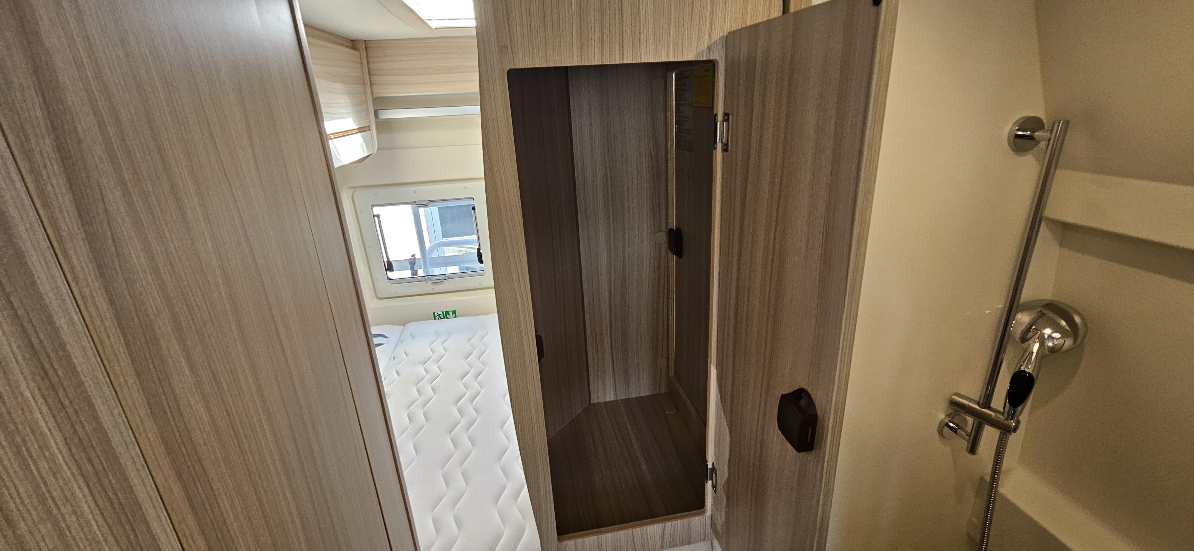  - 8 - DREAMER D55 EXCLUSIVE 