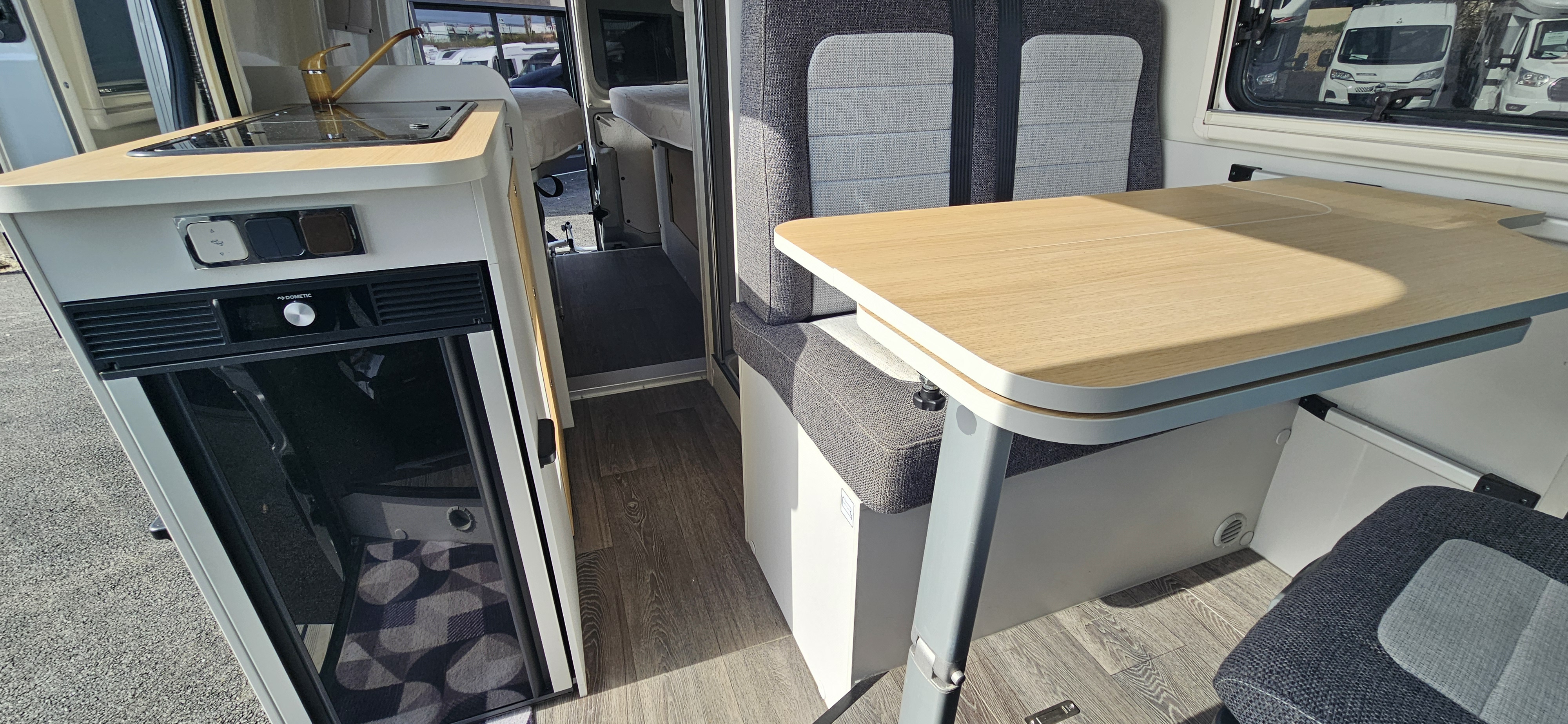  - 6 - FONT VENDOME MASTER VAN DUO 