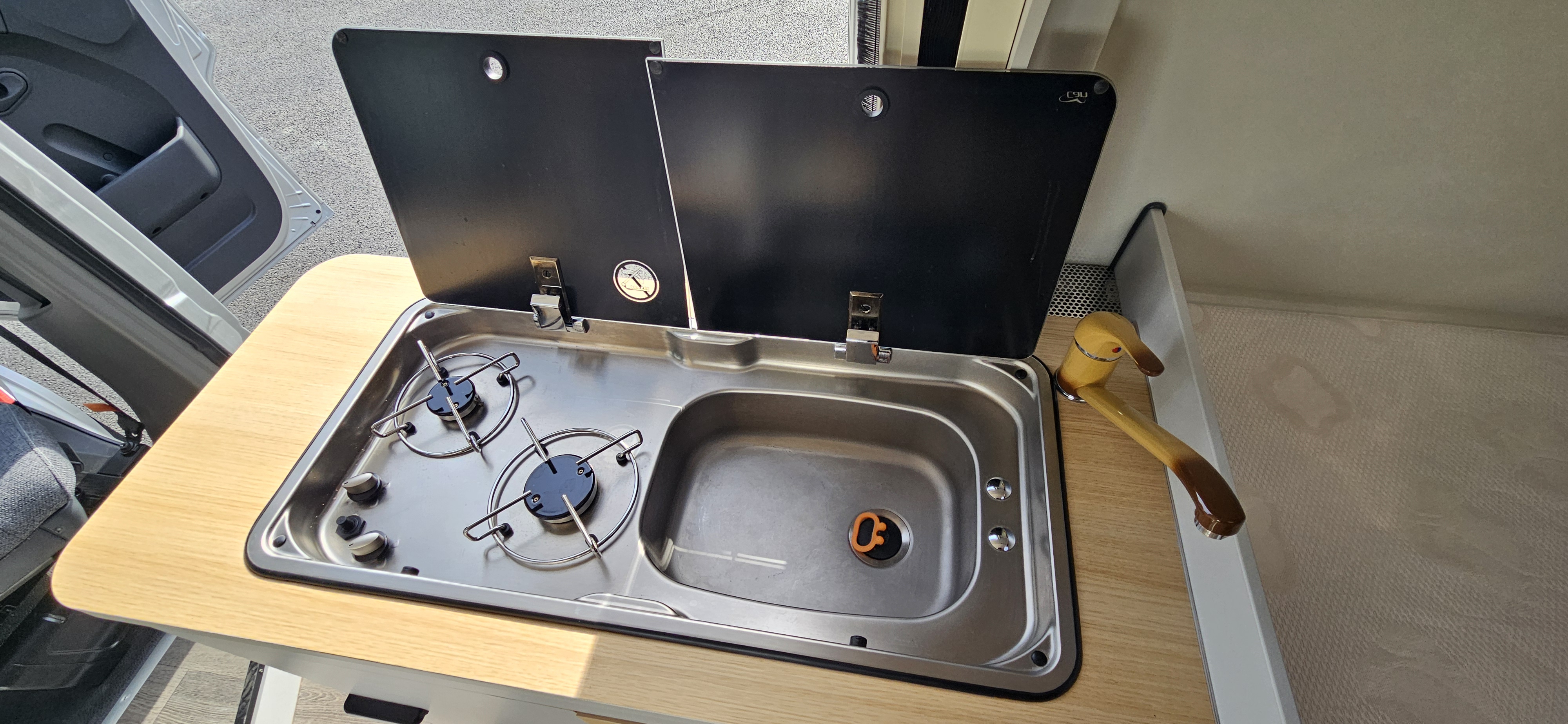  - 10 - FONT VENDOME MASTER VAN DUO 