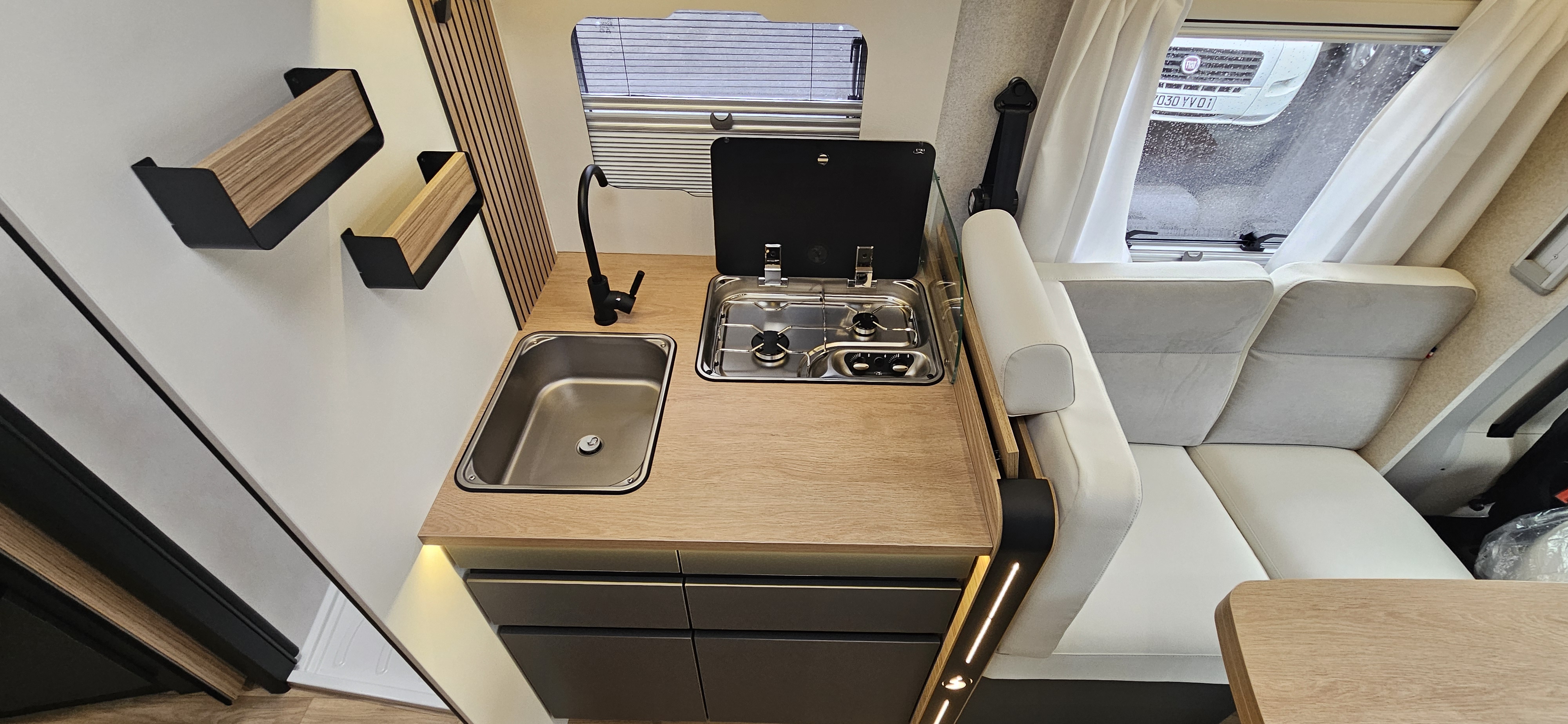  - 3 - BAVARIA T 720 FGJ INTENSE 