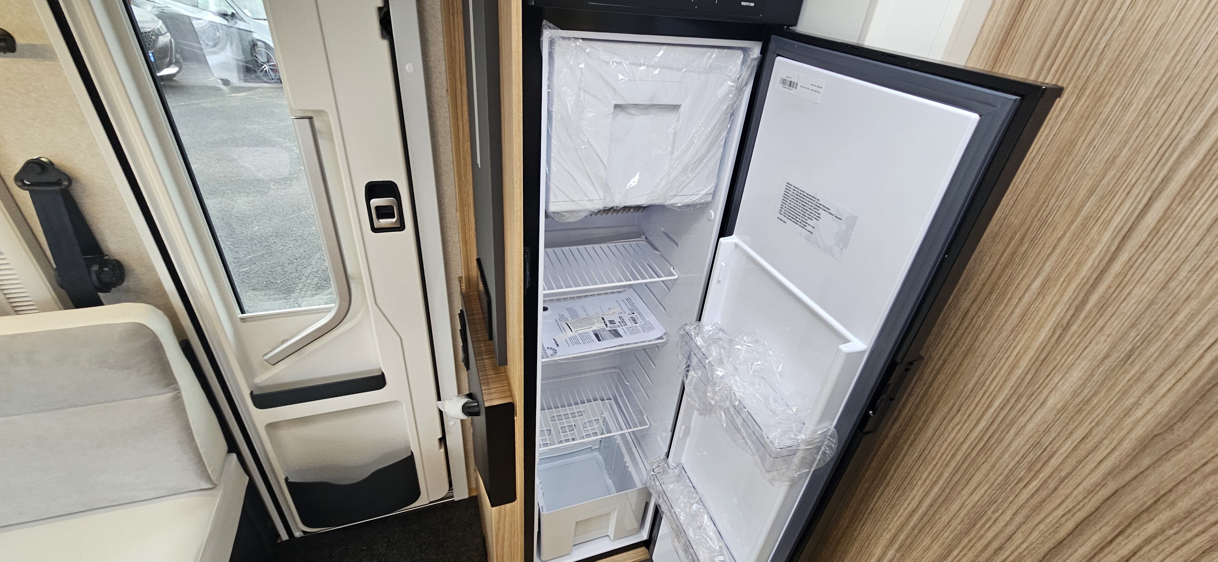  - 6 - BAVARIA T 720 FGJ INTENSE 