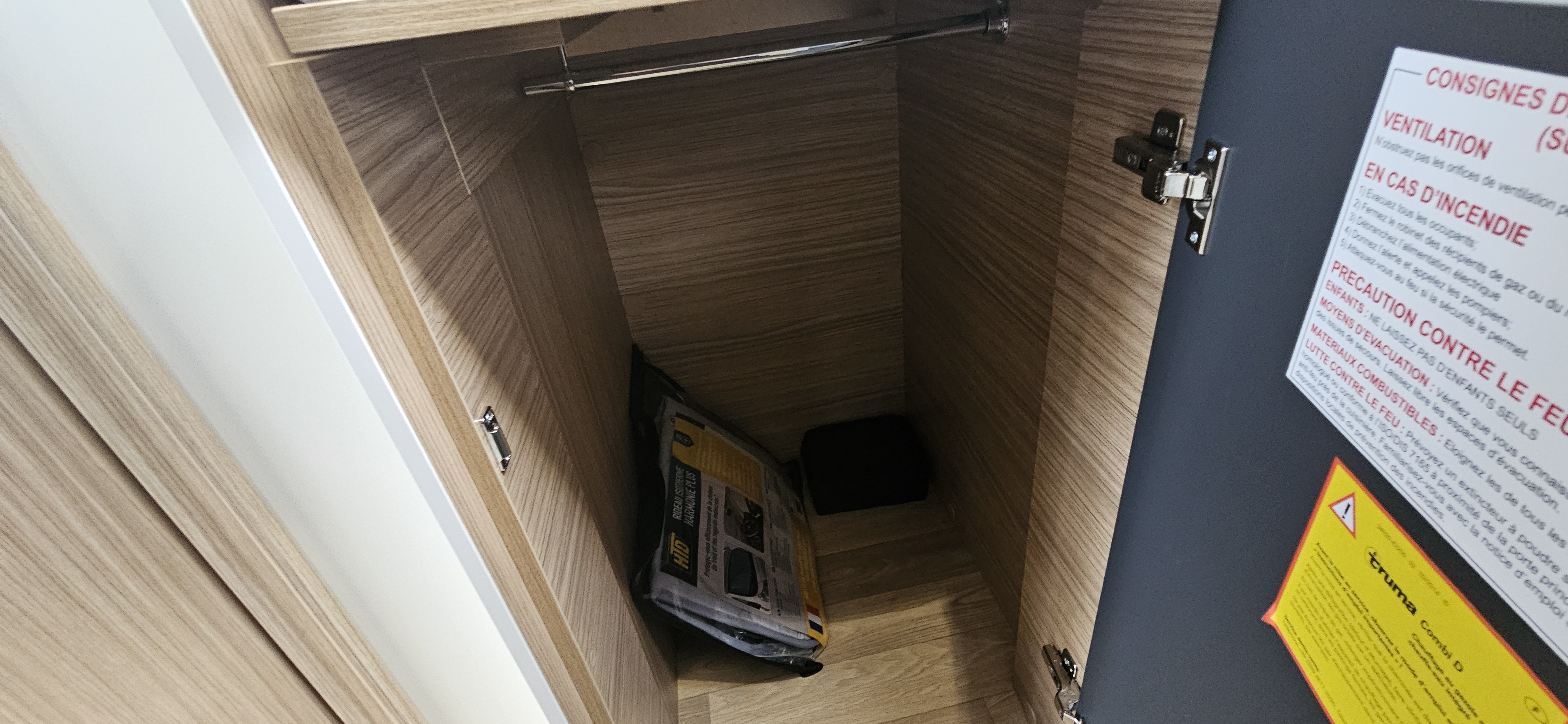  - 15 - BAVARIA T 720 FGJ INTENSE 