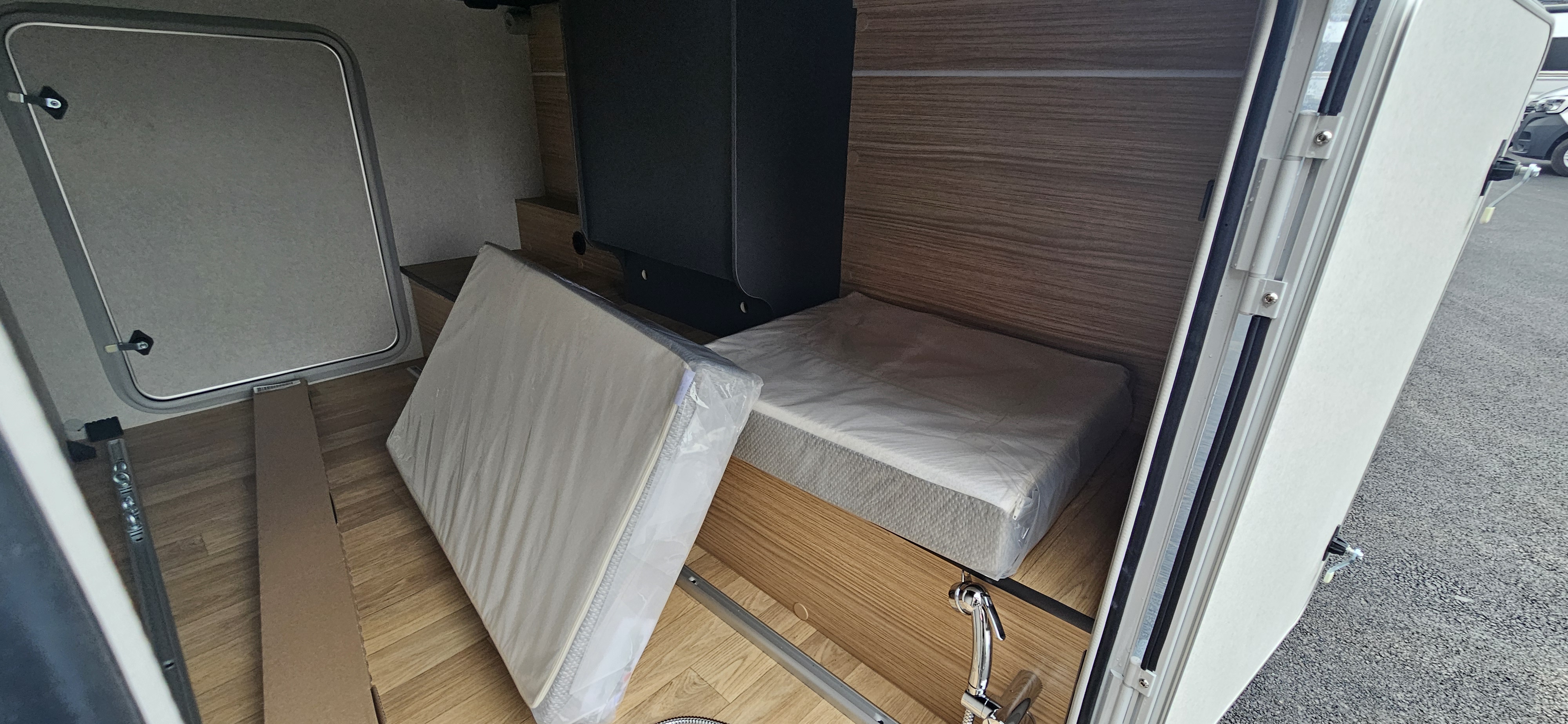  - 24 - BAVARIA T 720 FGJ INTENSE 