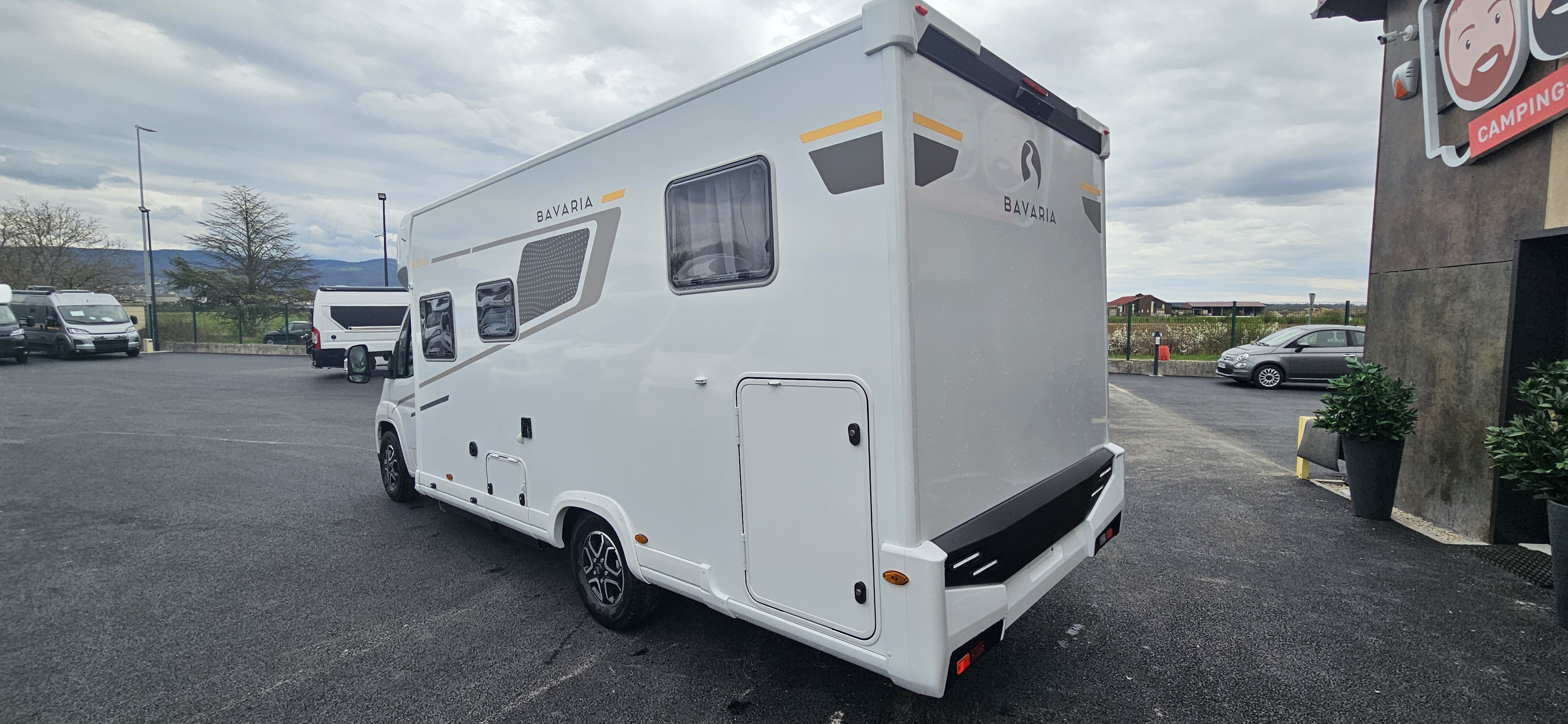  - 26 - BAVARIA T 720 FGJ INTENSE 