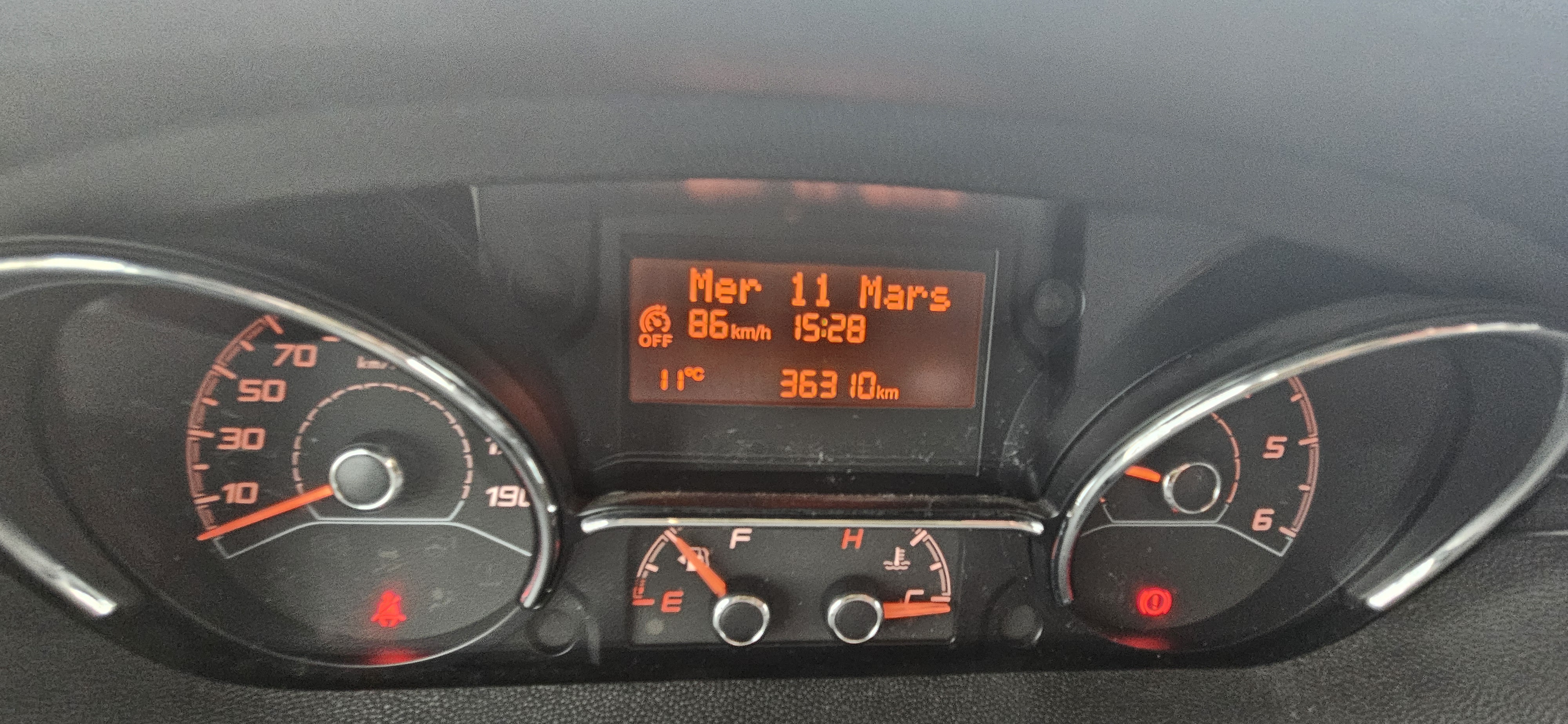  - 14 - ELIOS VAN 63 FAMILLY 