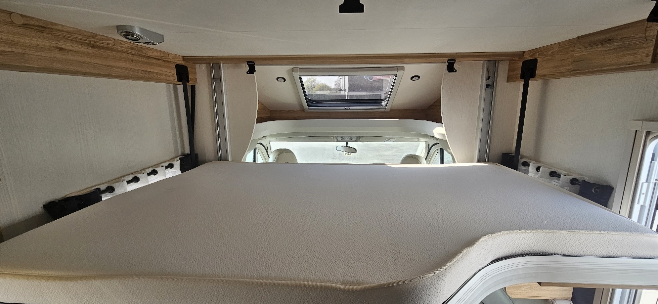  - 10 - BAVARIA T 726 FC NOMADE 