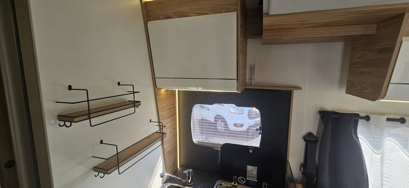  - 14 - BAVARIA T 726 FC NOMADE 