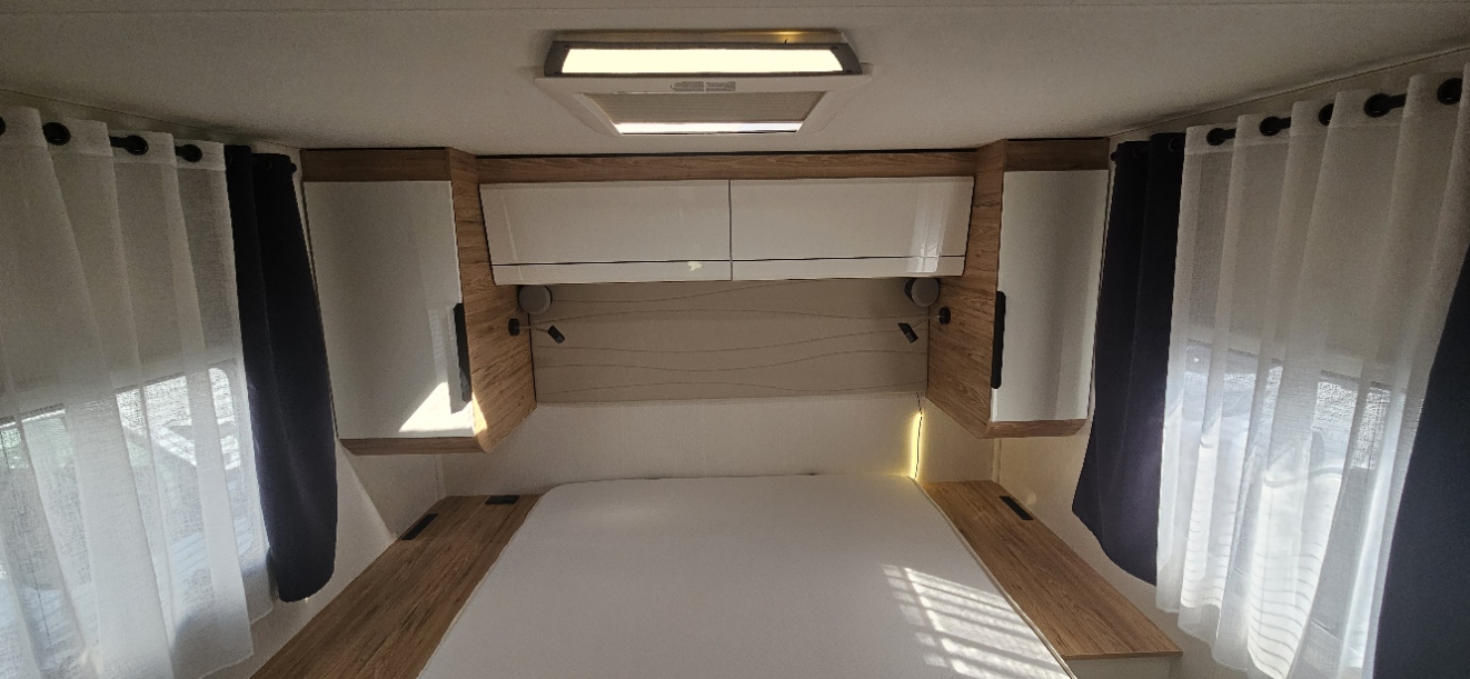  - 23 - BAVARIA T 726 FC NOMADE 