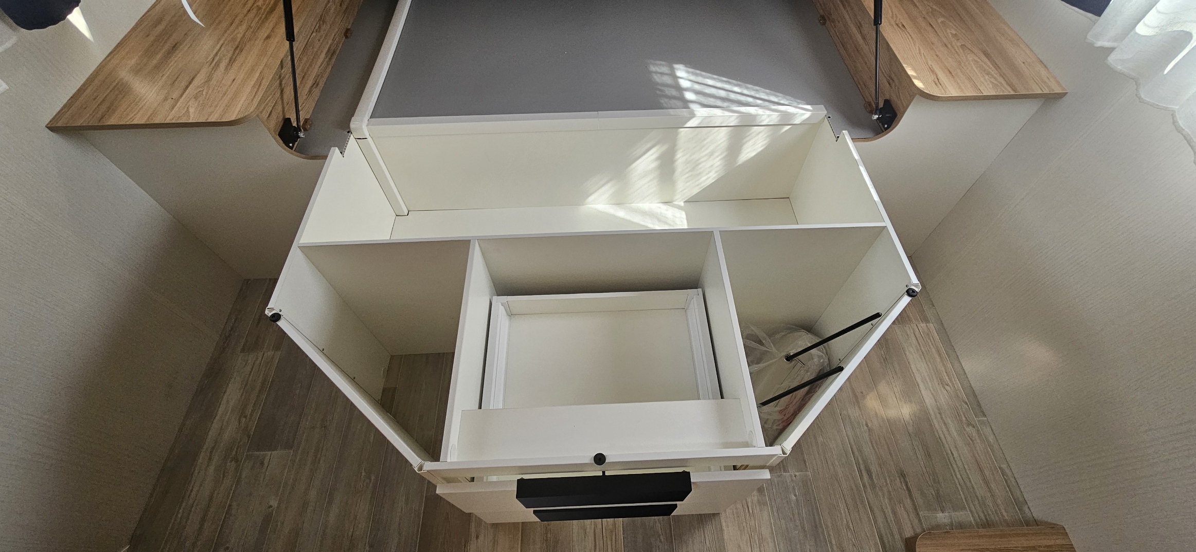  - 24 - BAVARIA T 726 FC NOMADE 