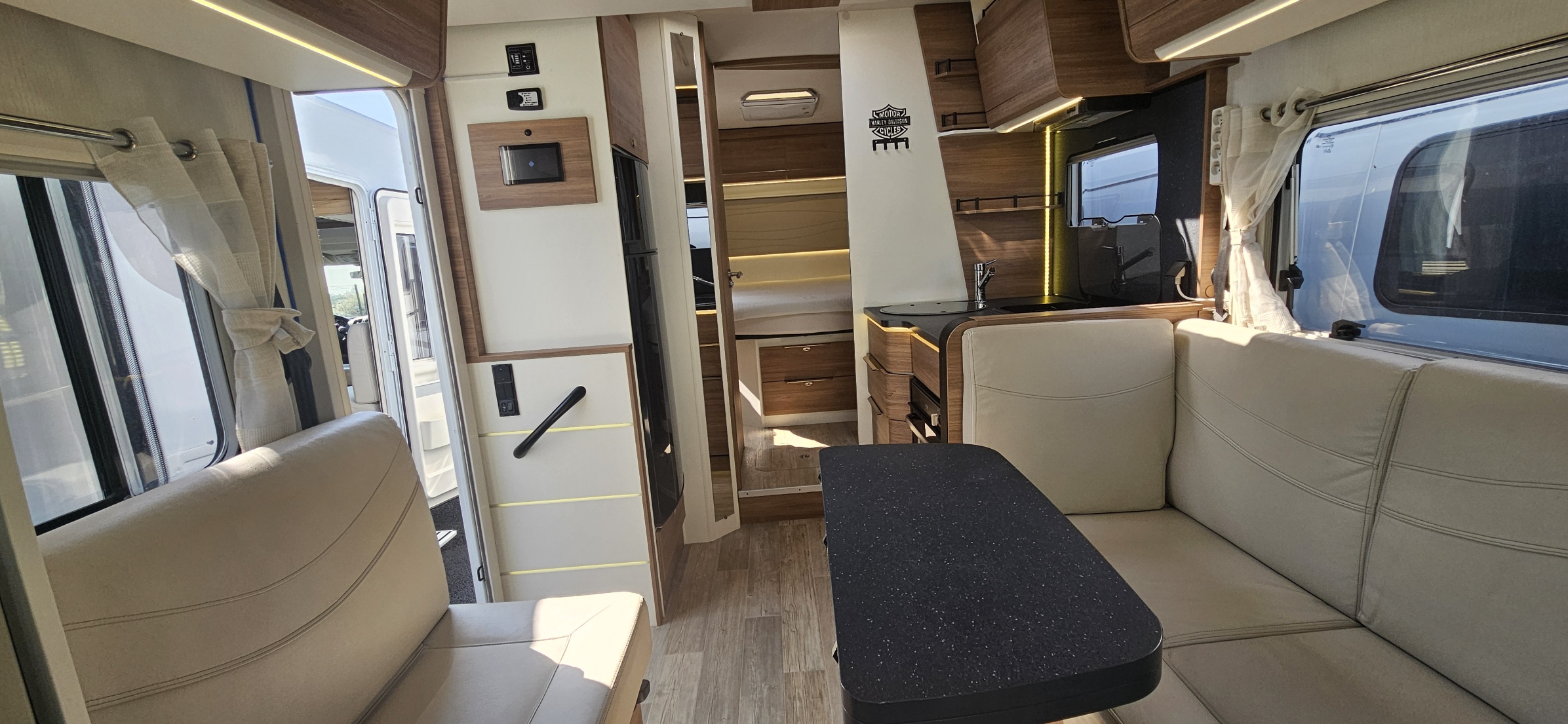  - 9 - PILOTE P746FC SENSATION 