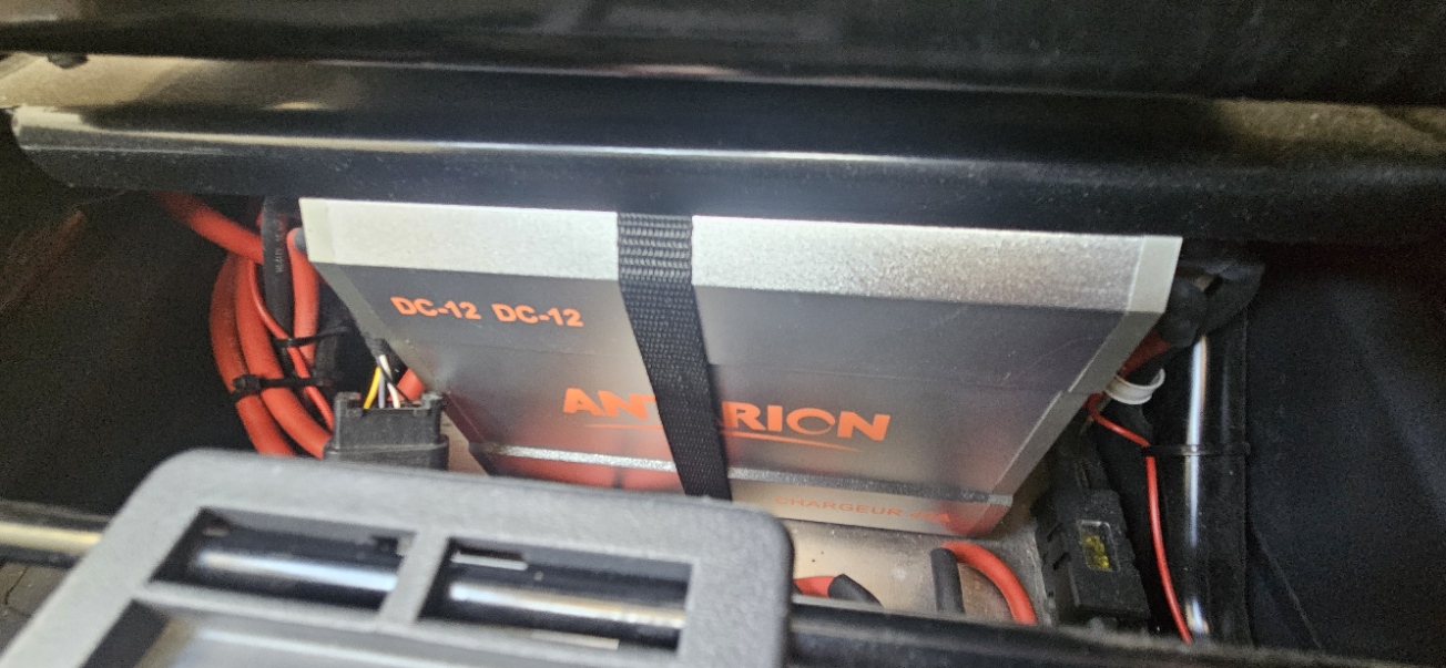  - 12 - DETHLEFFS I 7057 DBL TREND 