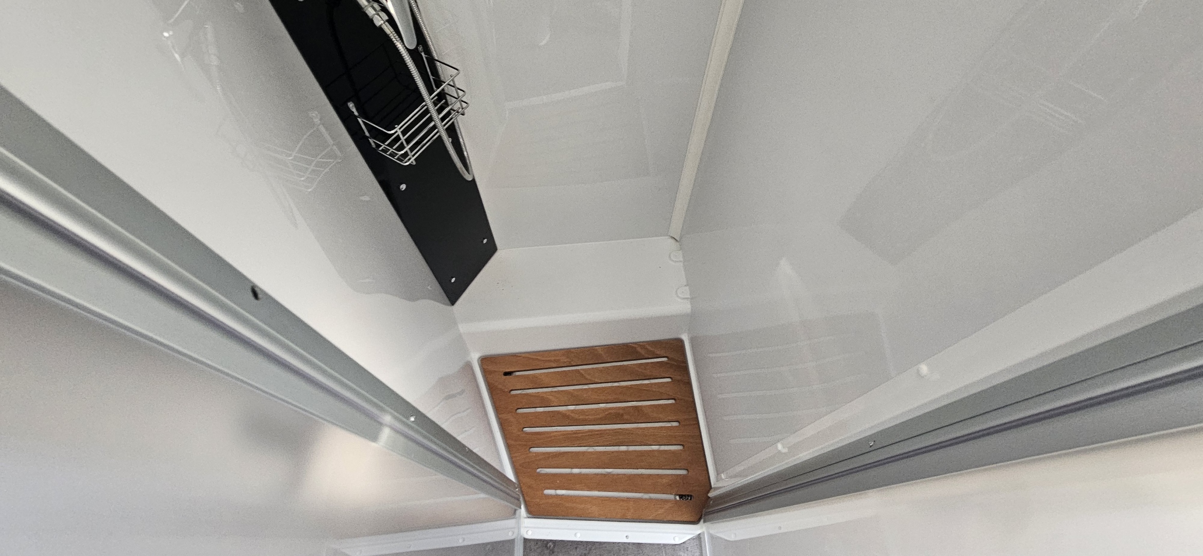  - 27 - DETHLEFFS I 7057 DBL TREND 