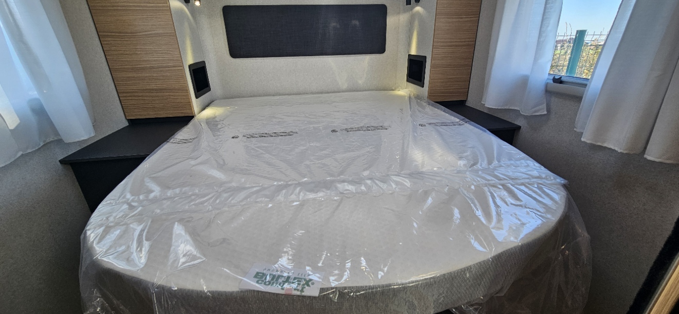  - 18 - BAVARIA T 740 FC NOMADE 