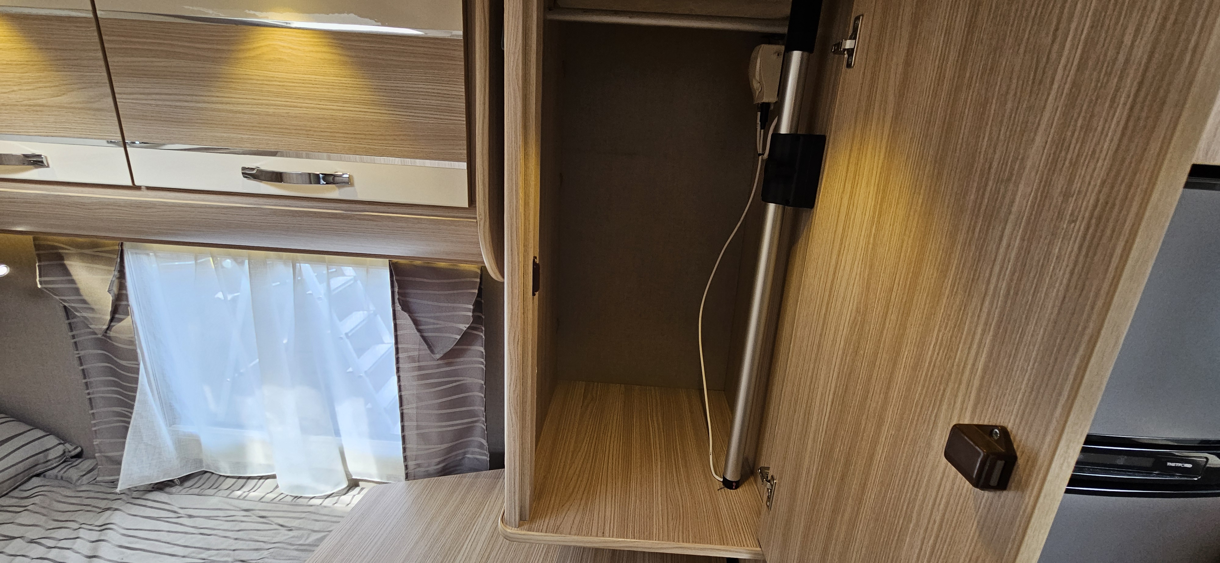  - 4 - FLORIUM BAXTER 60 LG 