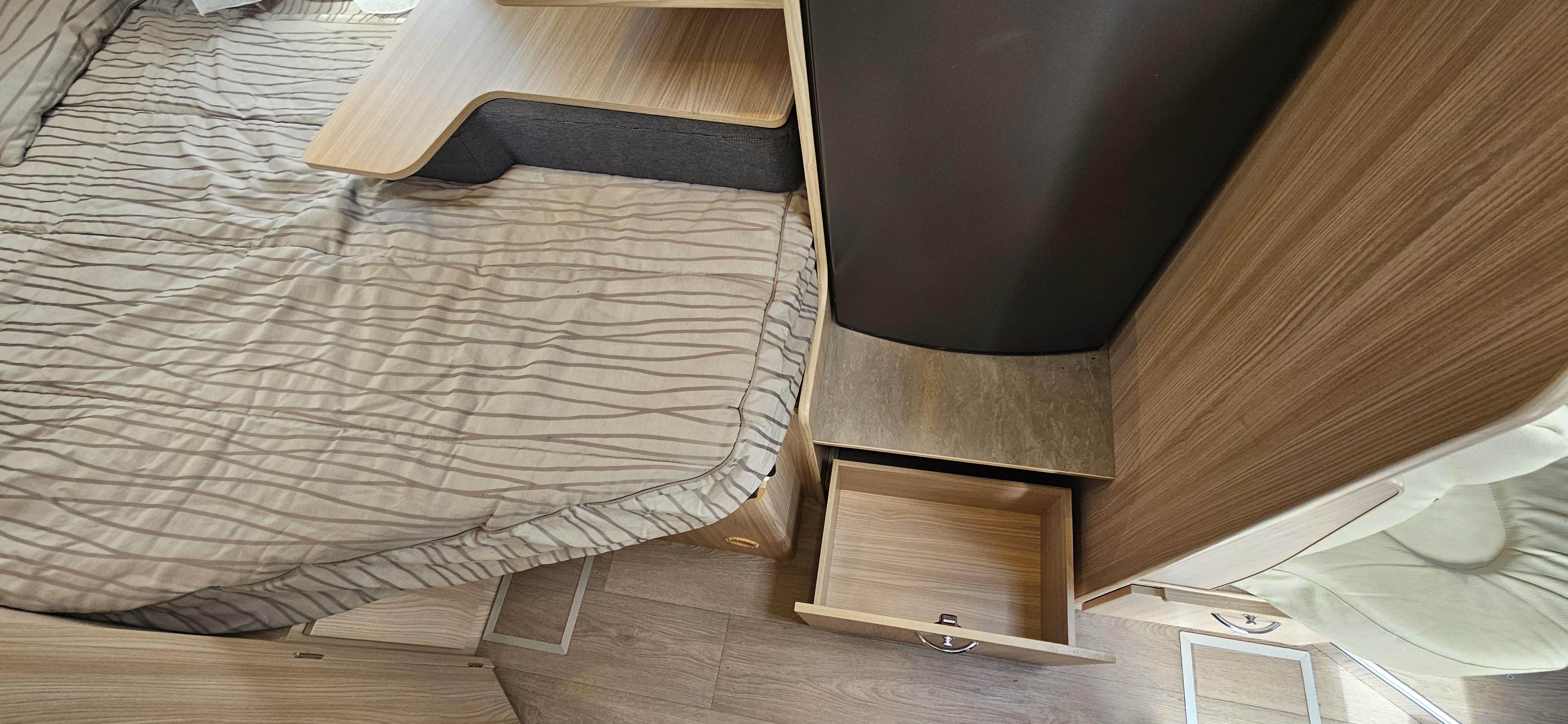  - 7 - FLORIUM BAXTER 60 LG 