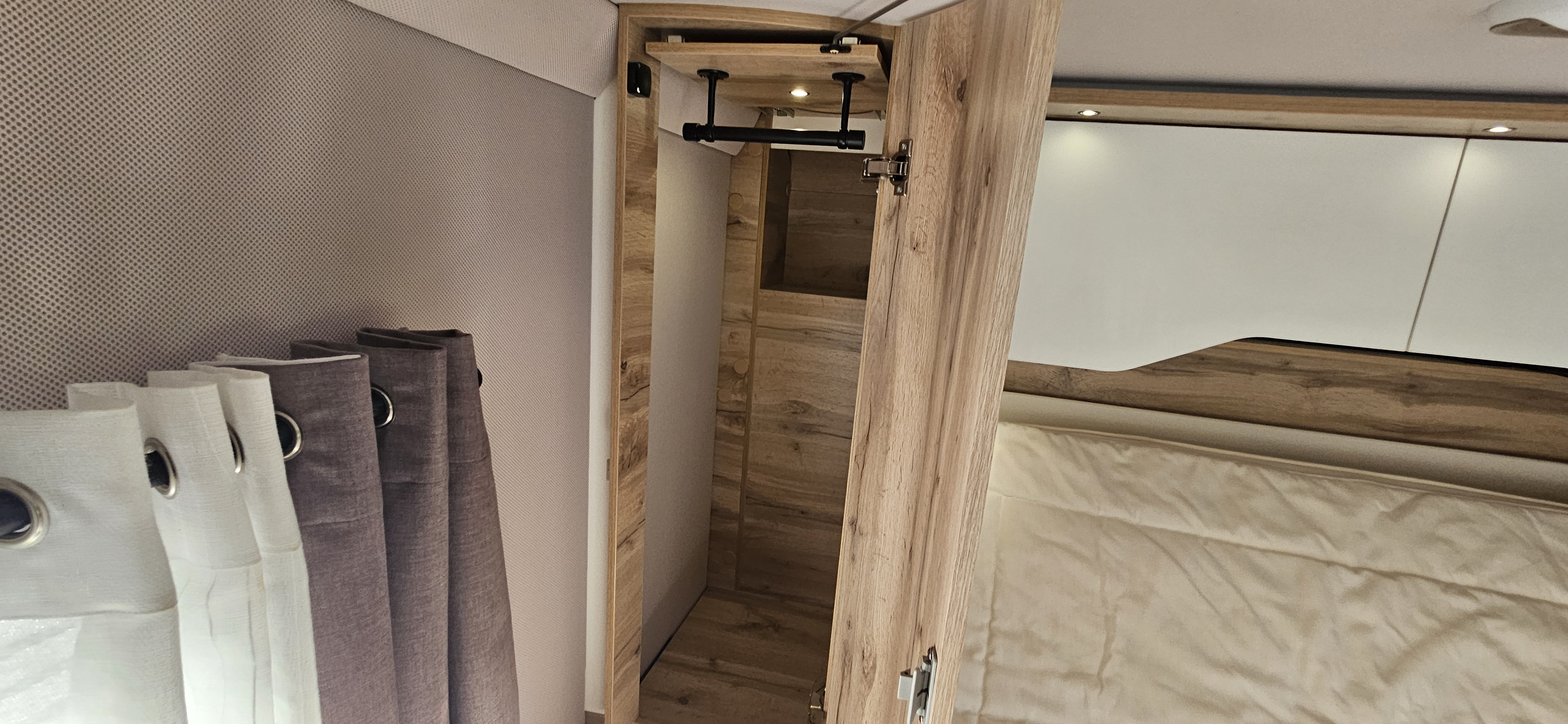  - 17 - LE VOYAGEUR 7.8 CF 40ième ANNIVERSAIRE 