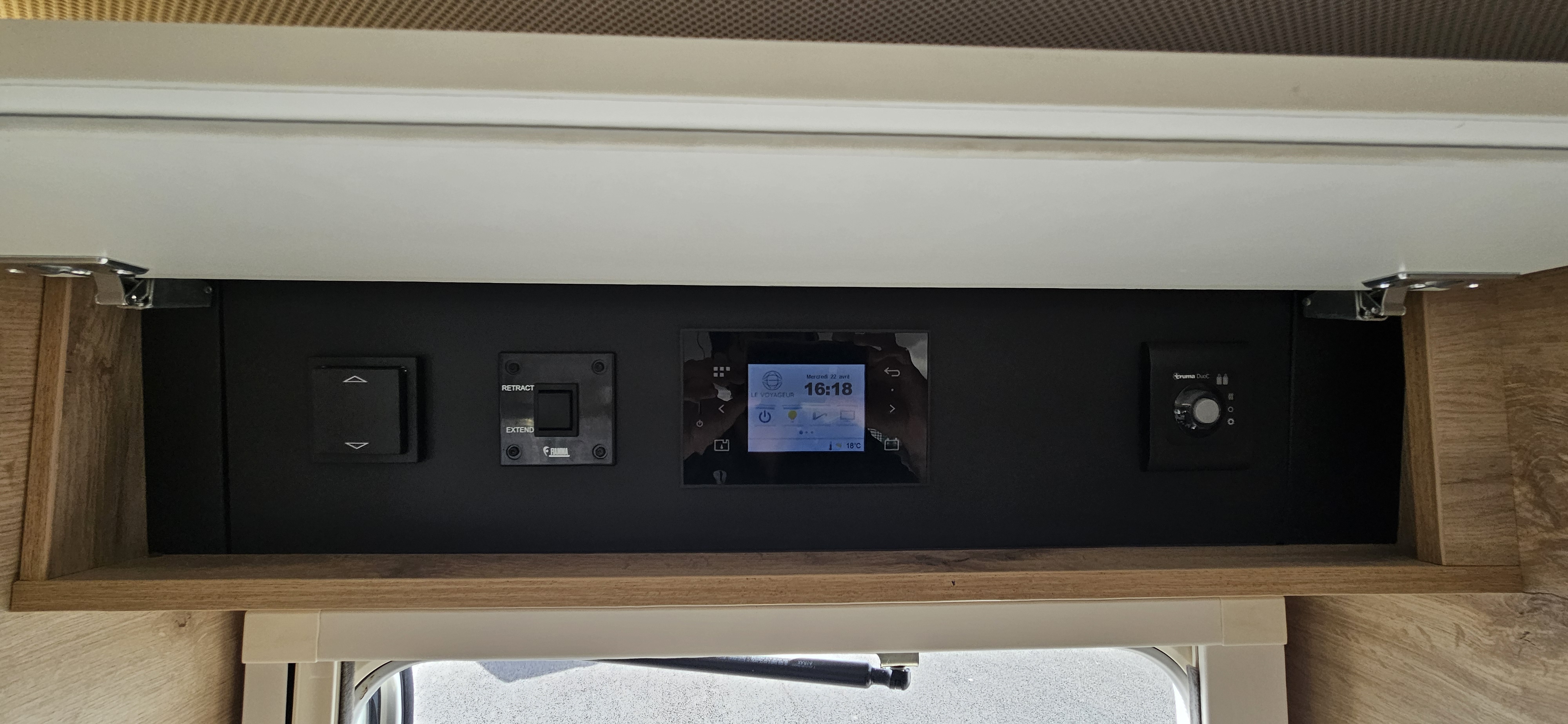  - 28 - LE VOYAGEUR 7.8 CF 40ième ANNIVERSAIRE 