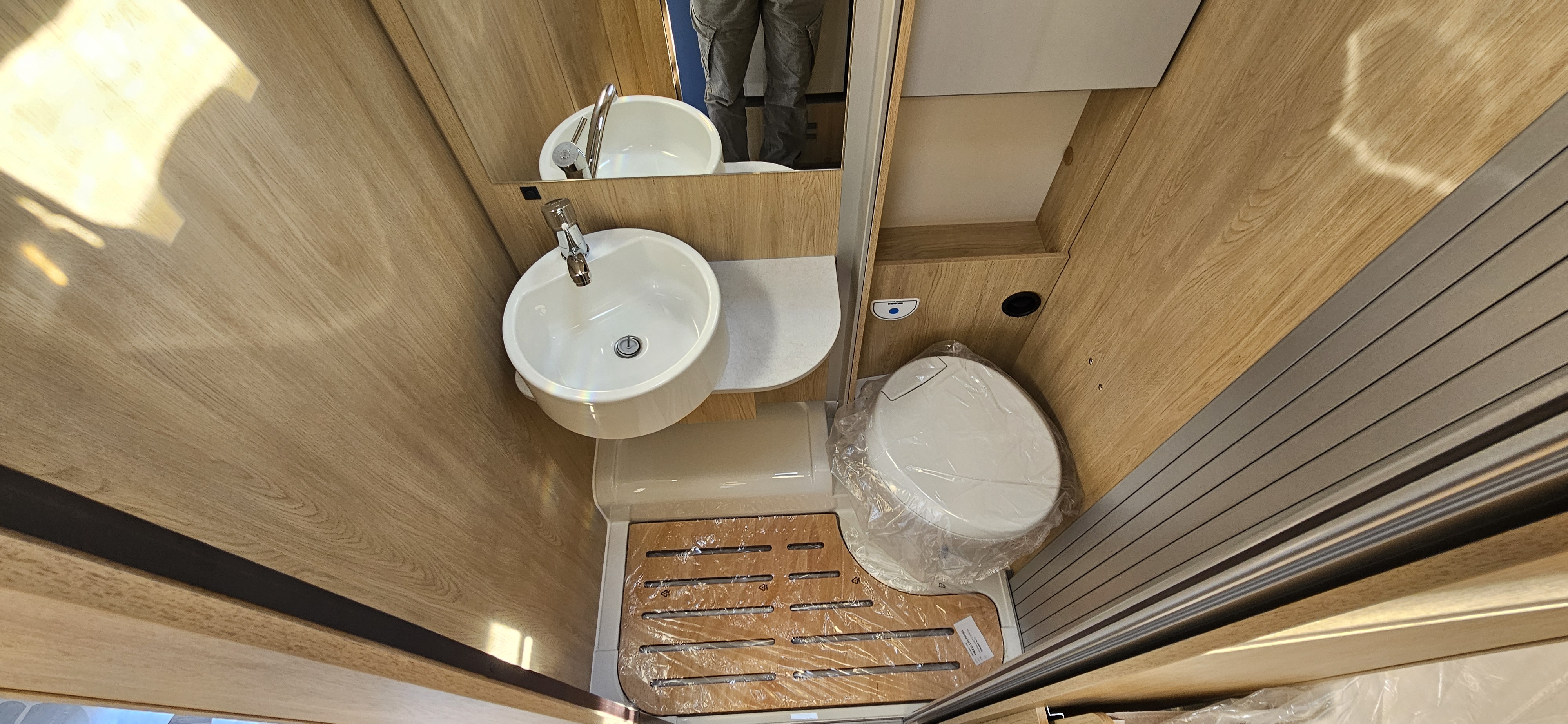  - 2 - CI HORON FIT 94 XT SPRING EDITION 