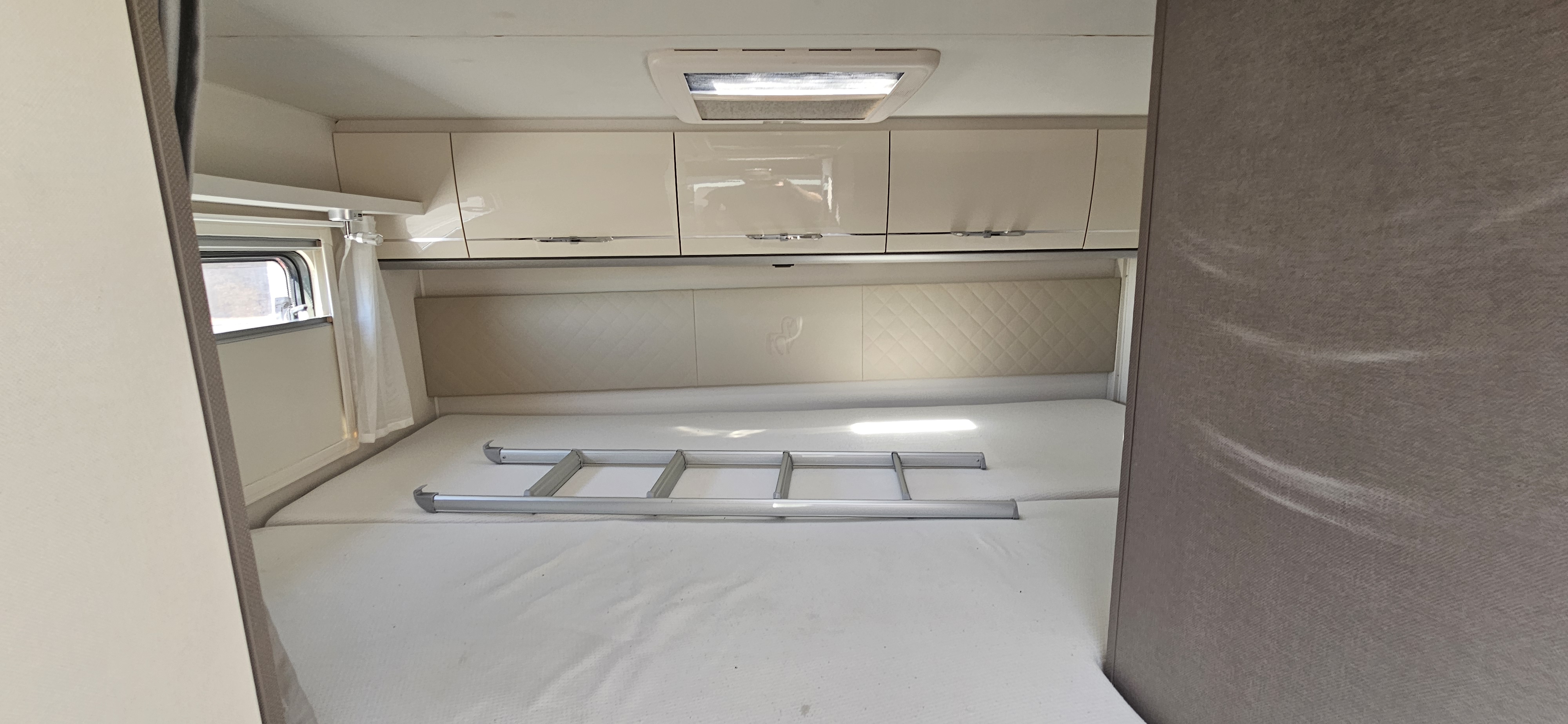  - 7 - ETRUSCO A 7300 BD 