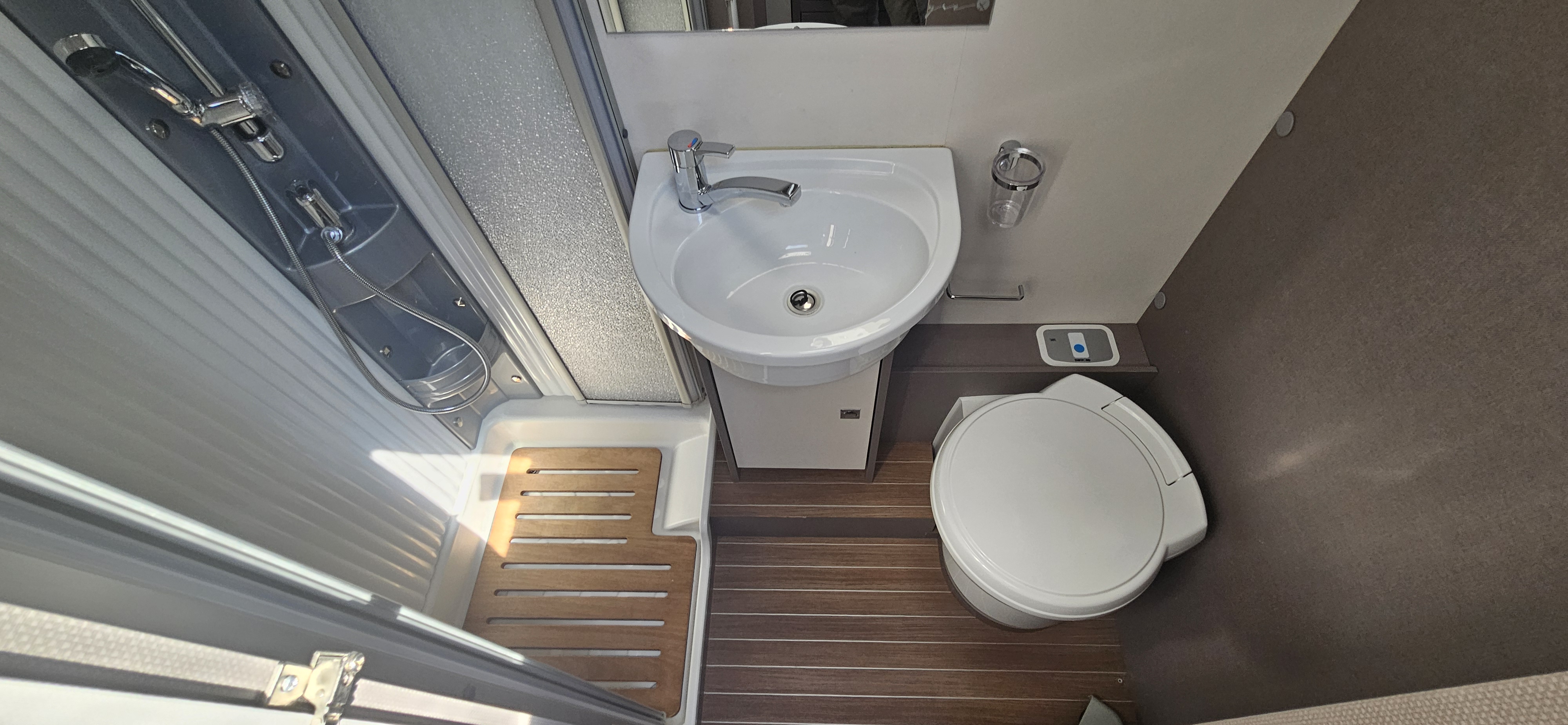  - 11 - ETRUSCO A 7300 BD 