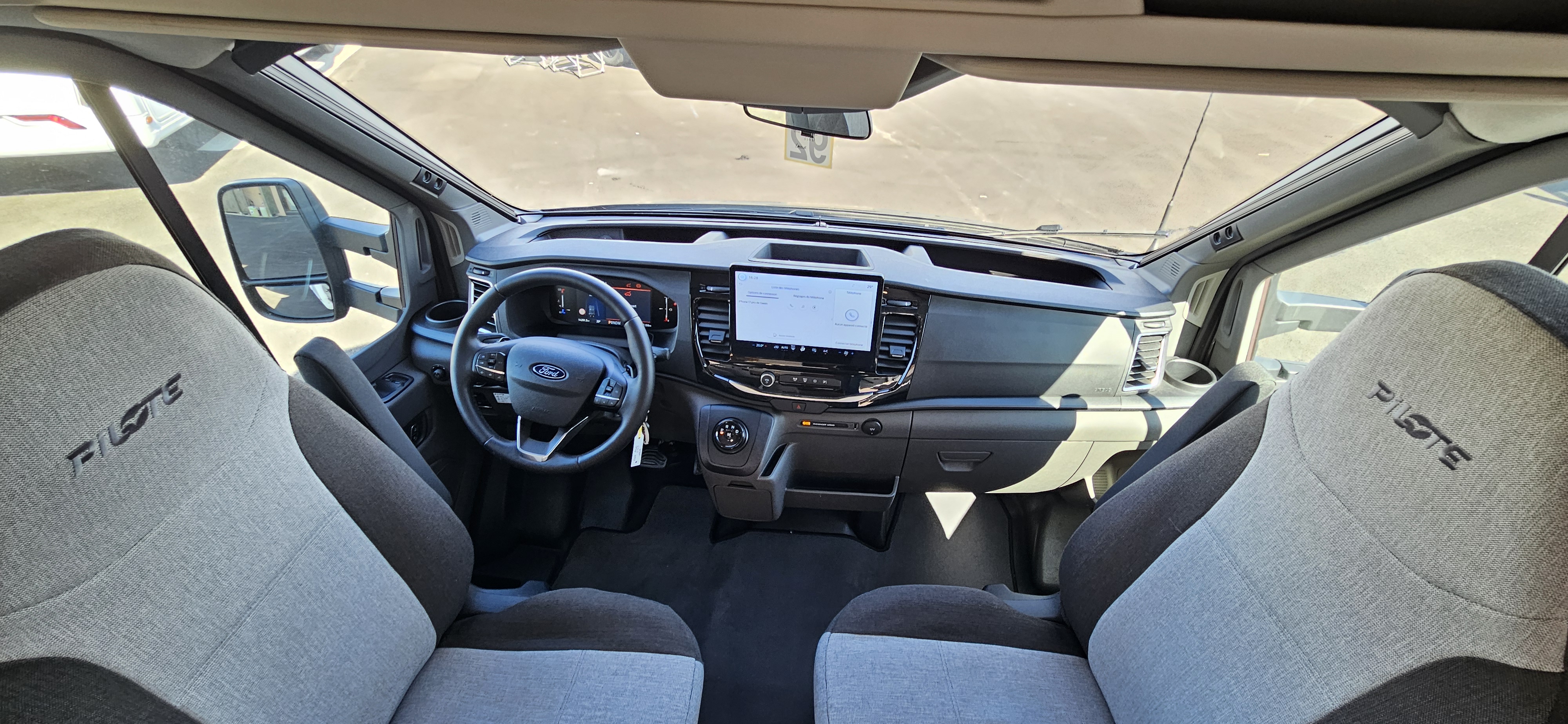  - 28 - PILOTE ATLAS 656 D 