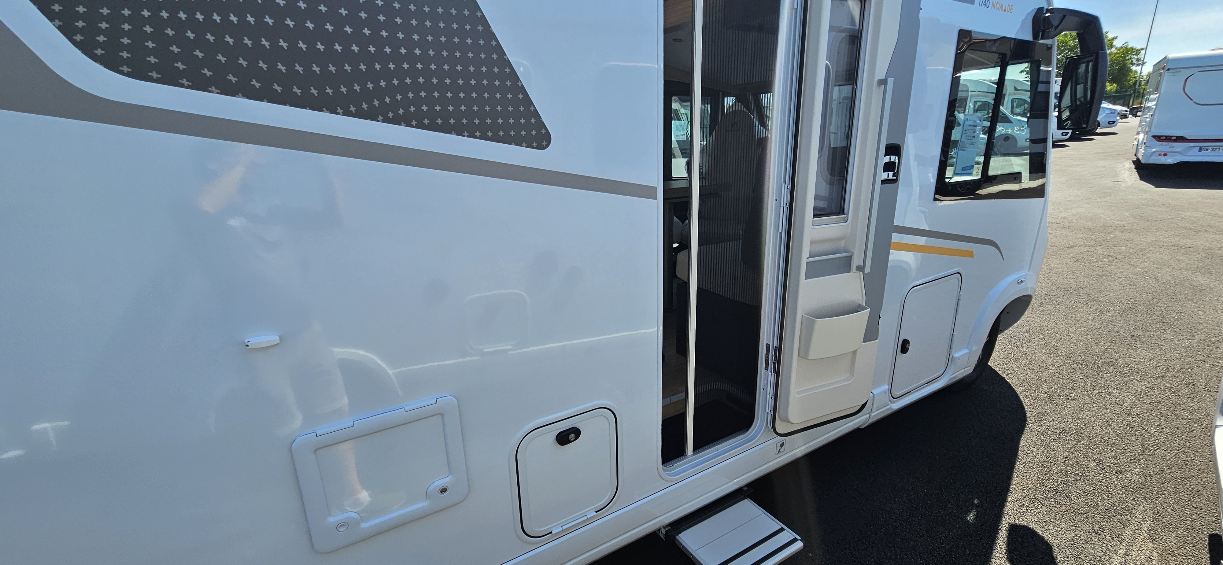  - 26 - BAVARIA I 740 FC NOMADE 
