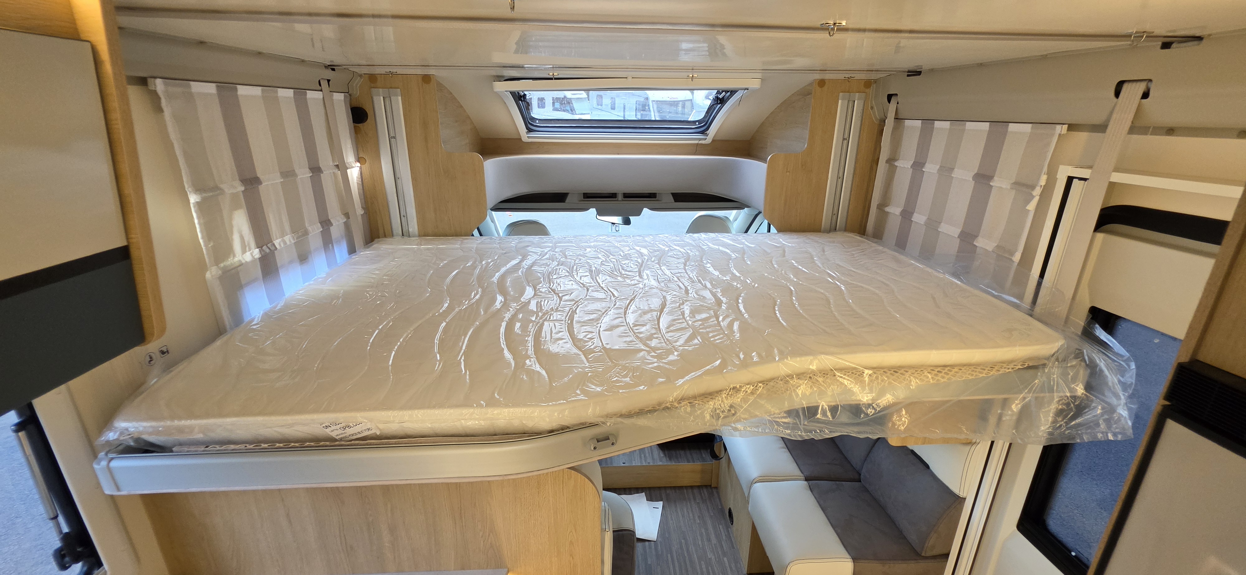  - 29 - CI HORON 88XT SPRING EDITION 