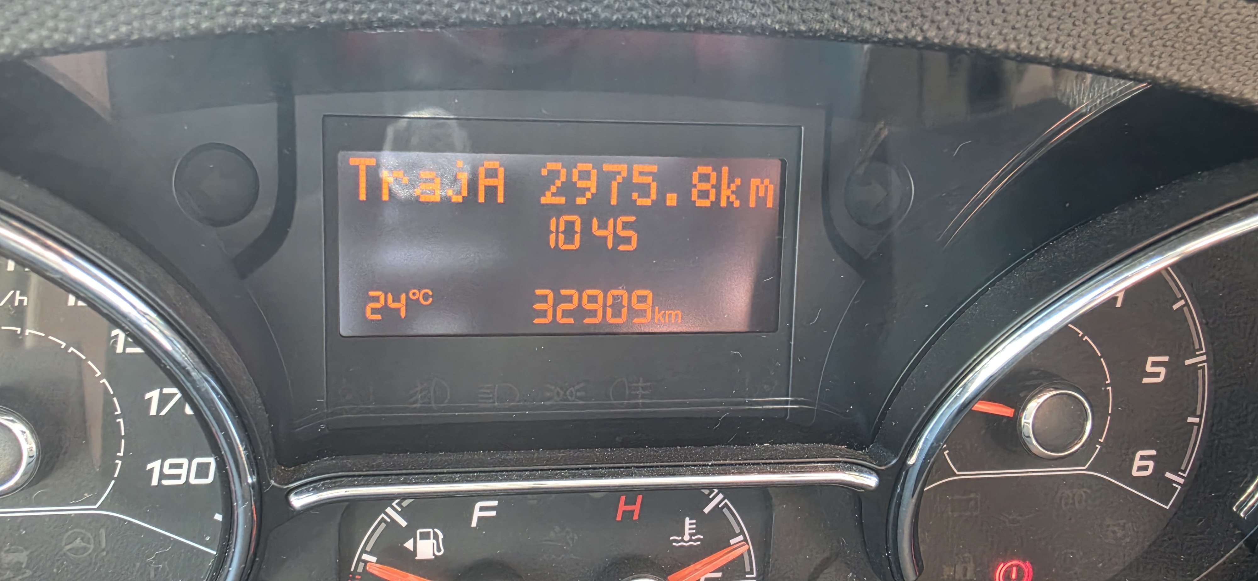  - 1 - BURSTNER NEXXO VAN T620G 